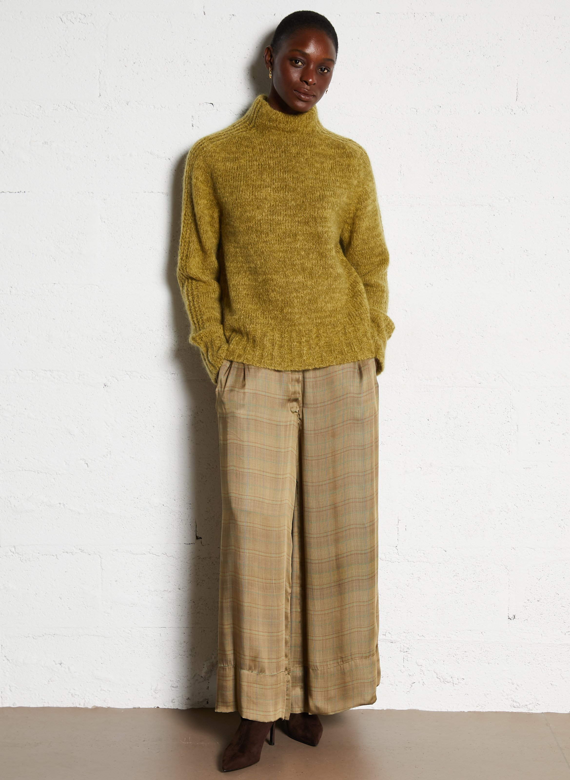 Pull droit col montant en laine mélangée MAISON ANJE Kaki