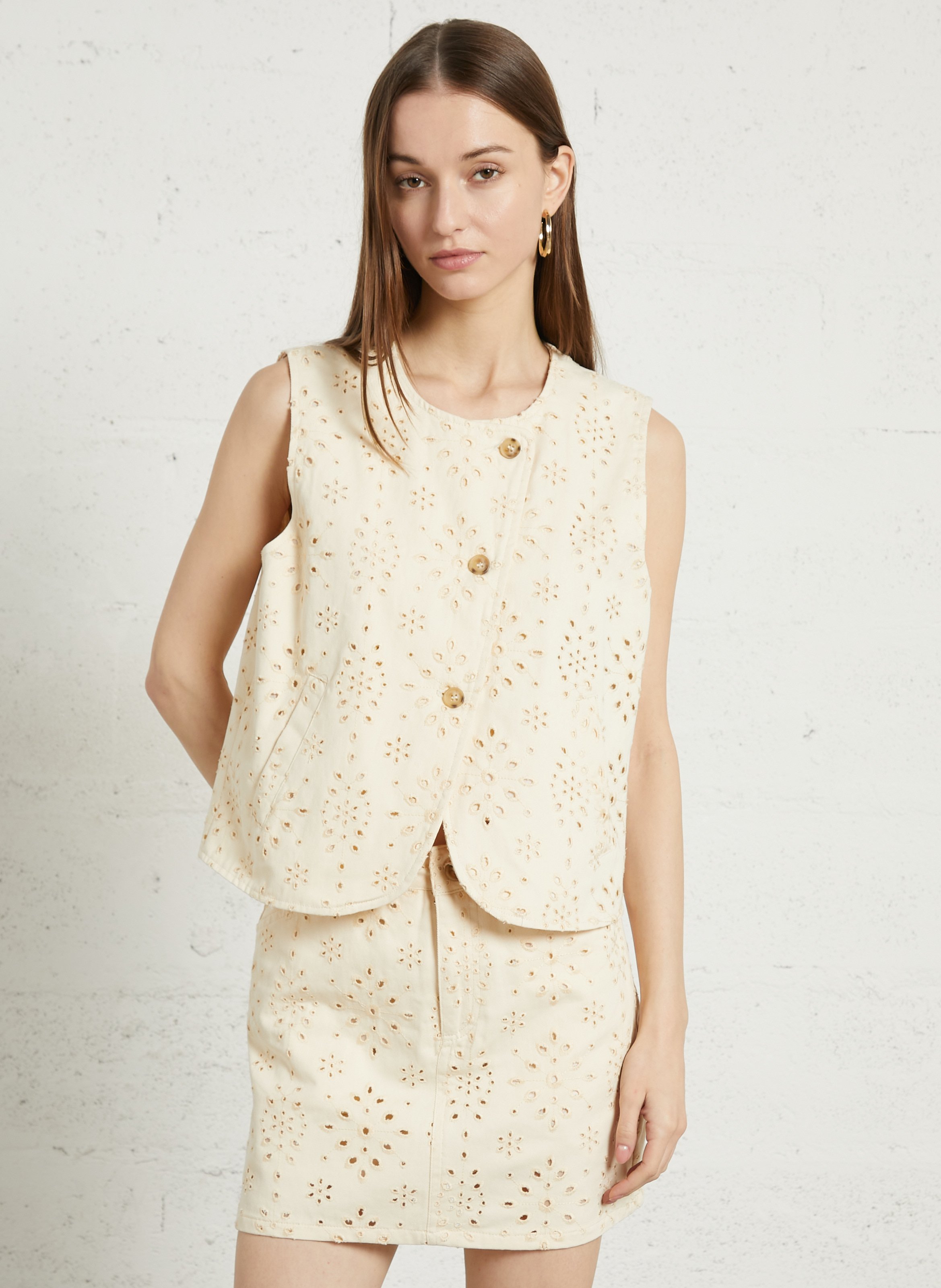 Gilet croisé boutonné à broderies coton THE KORNER