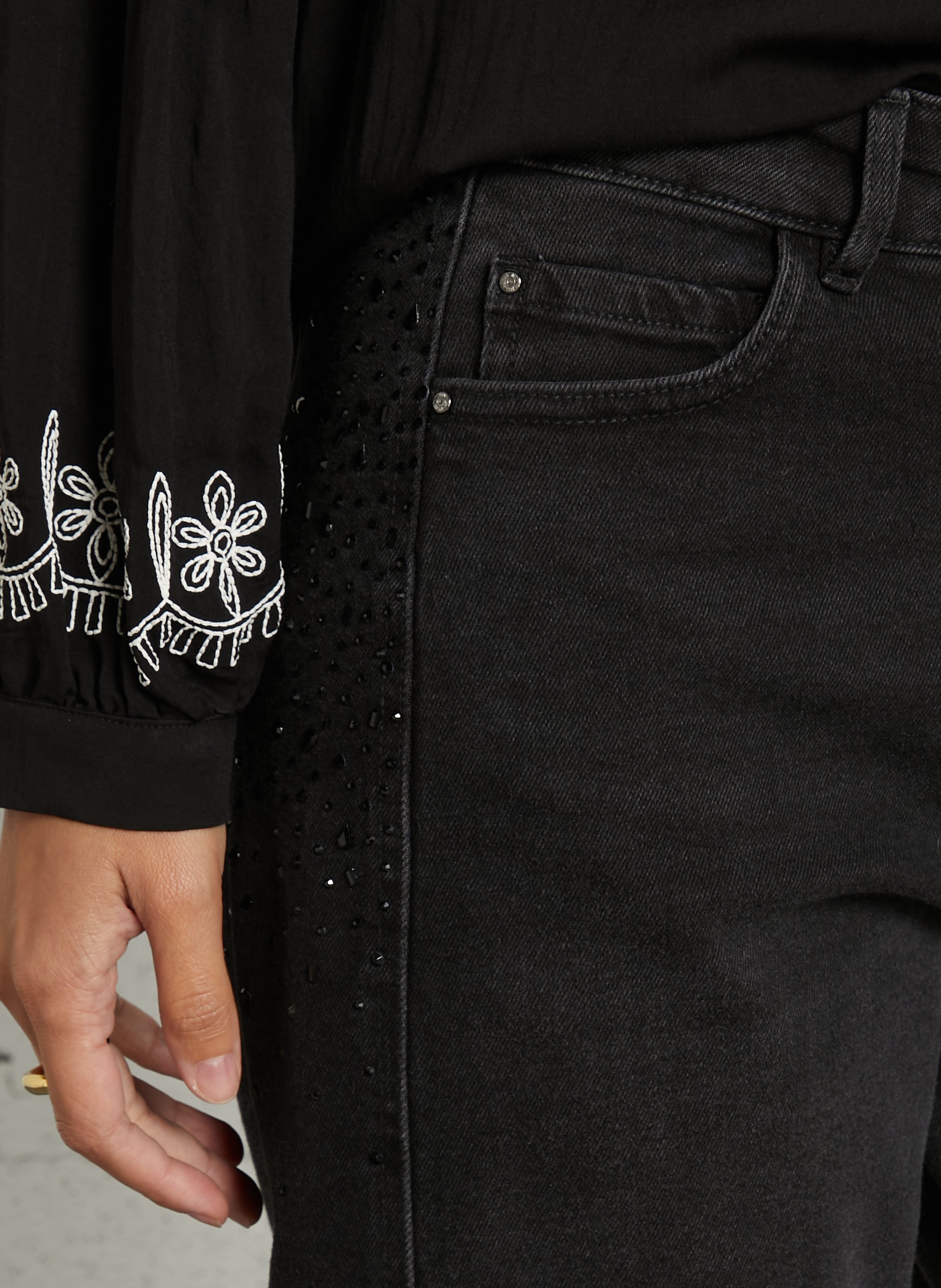 Slim jeans with rhinestones in mixed cotton MAISON 123 Black