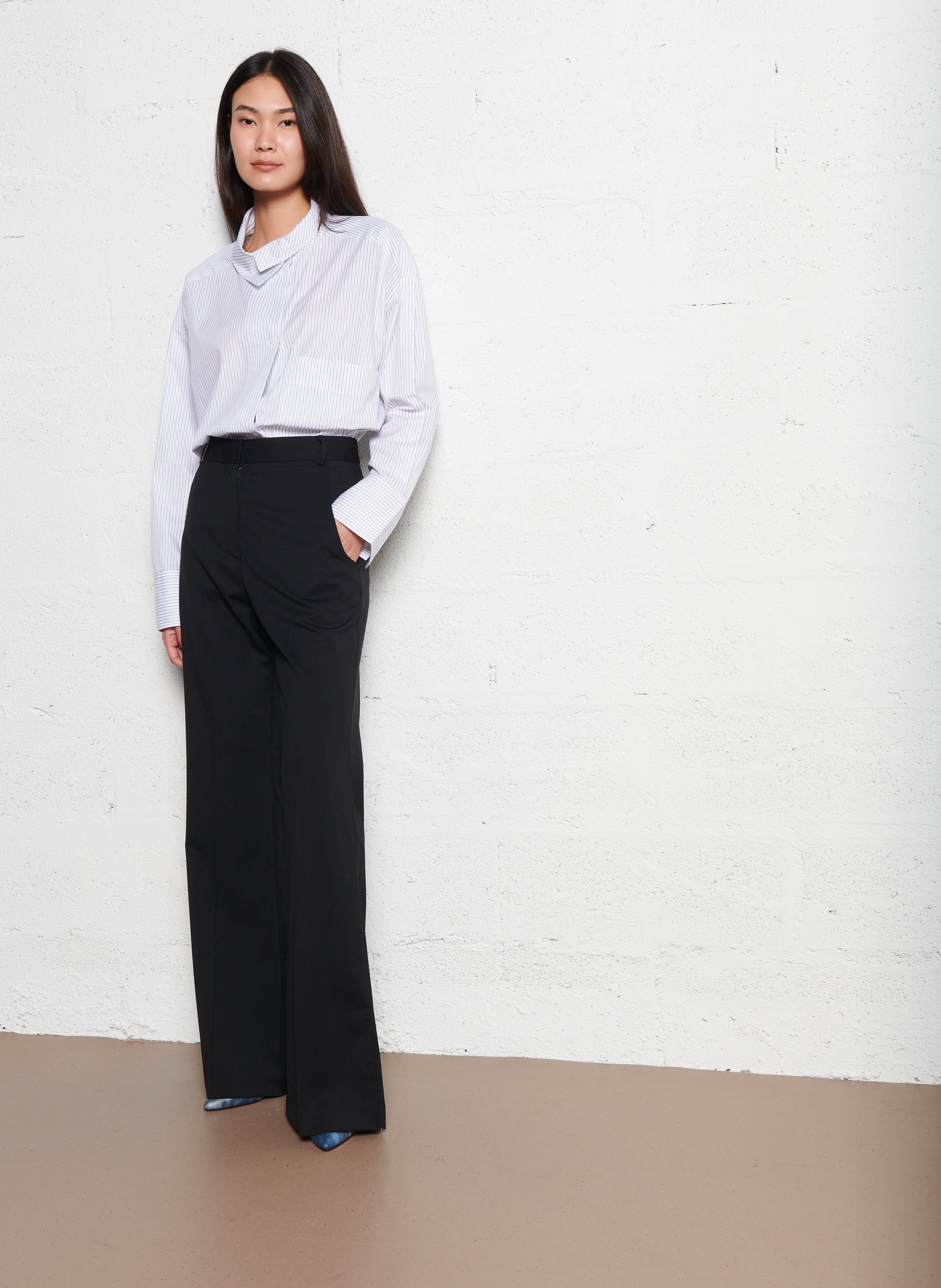 Pantalon flare en laine MARGAUX LONNBERG Noir