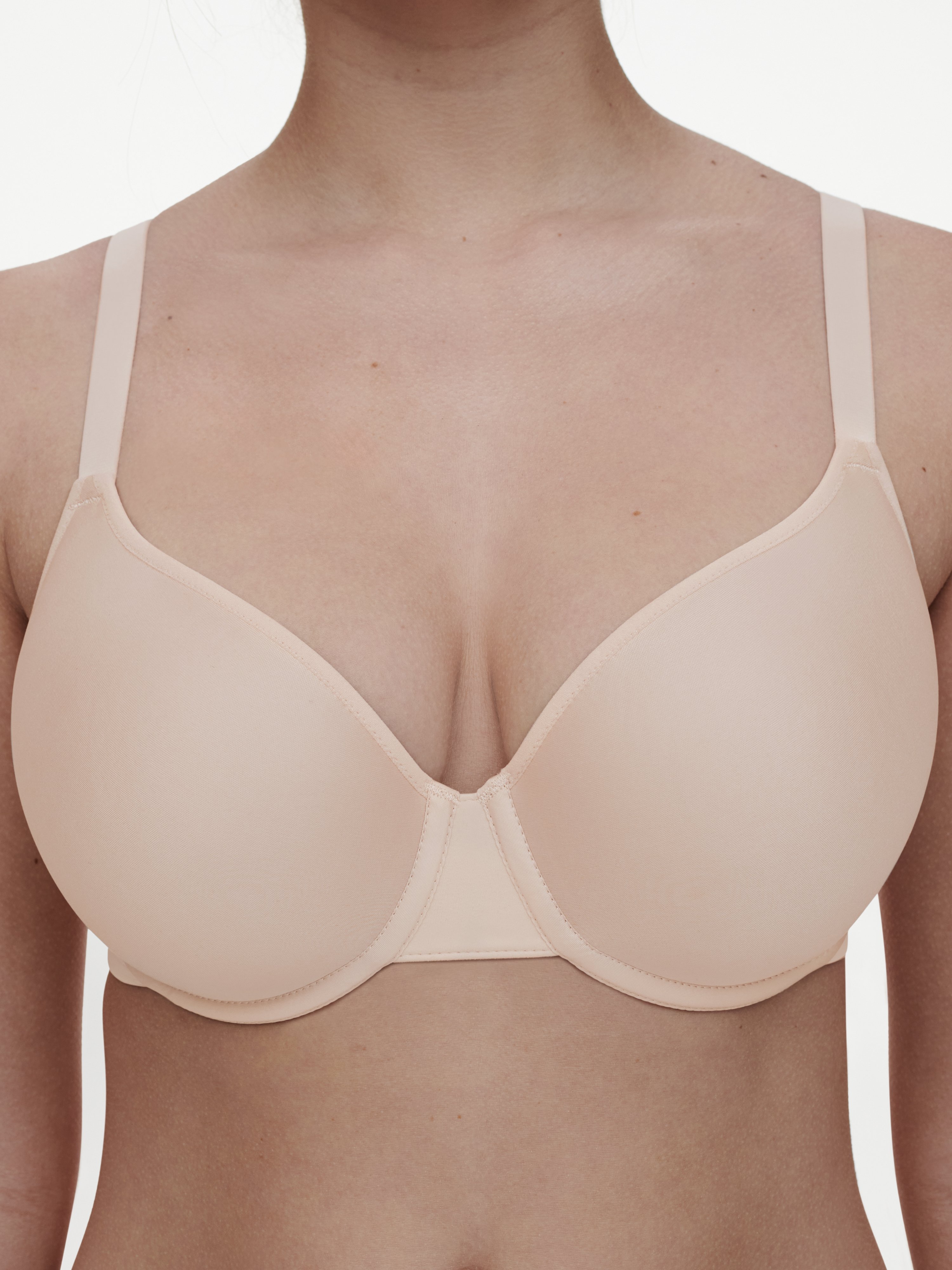 Full-cup memory foam bra CHANTELLE Beige