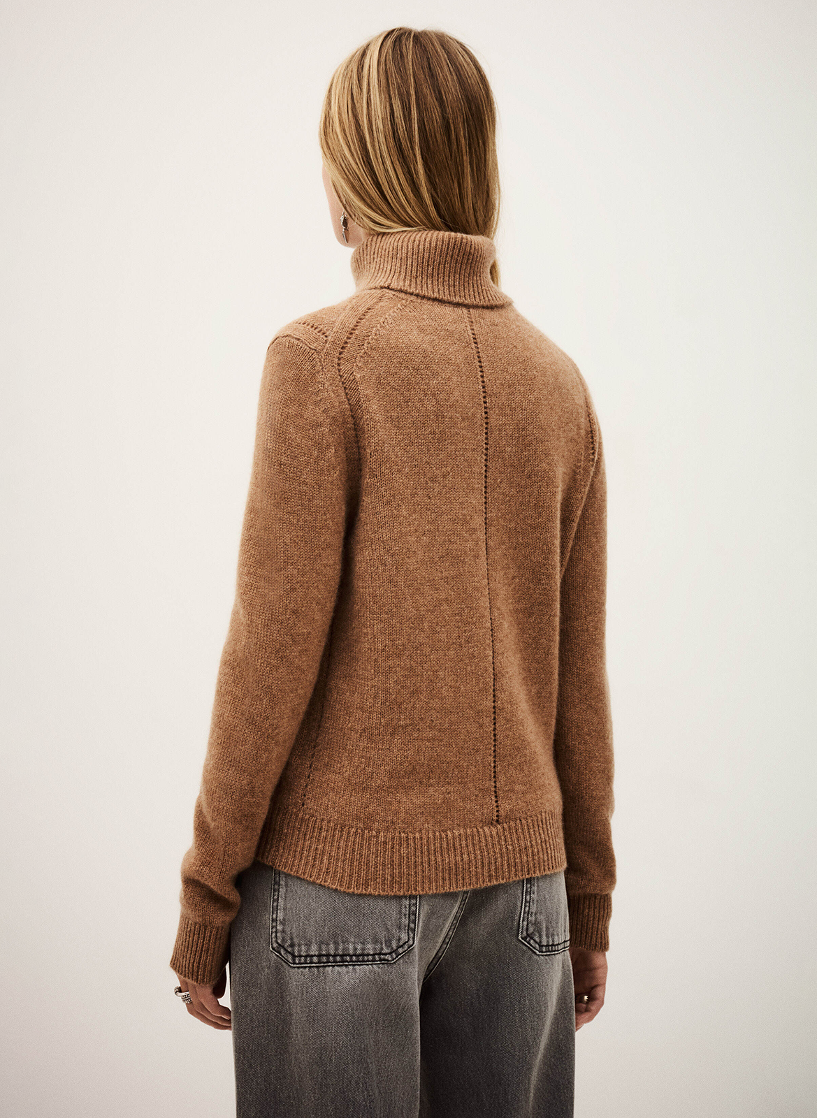 Pull droit col roulé en cachemire BA&SH Marron