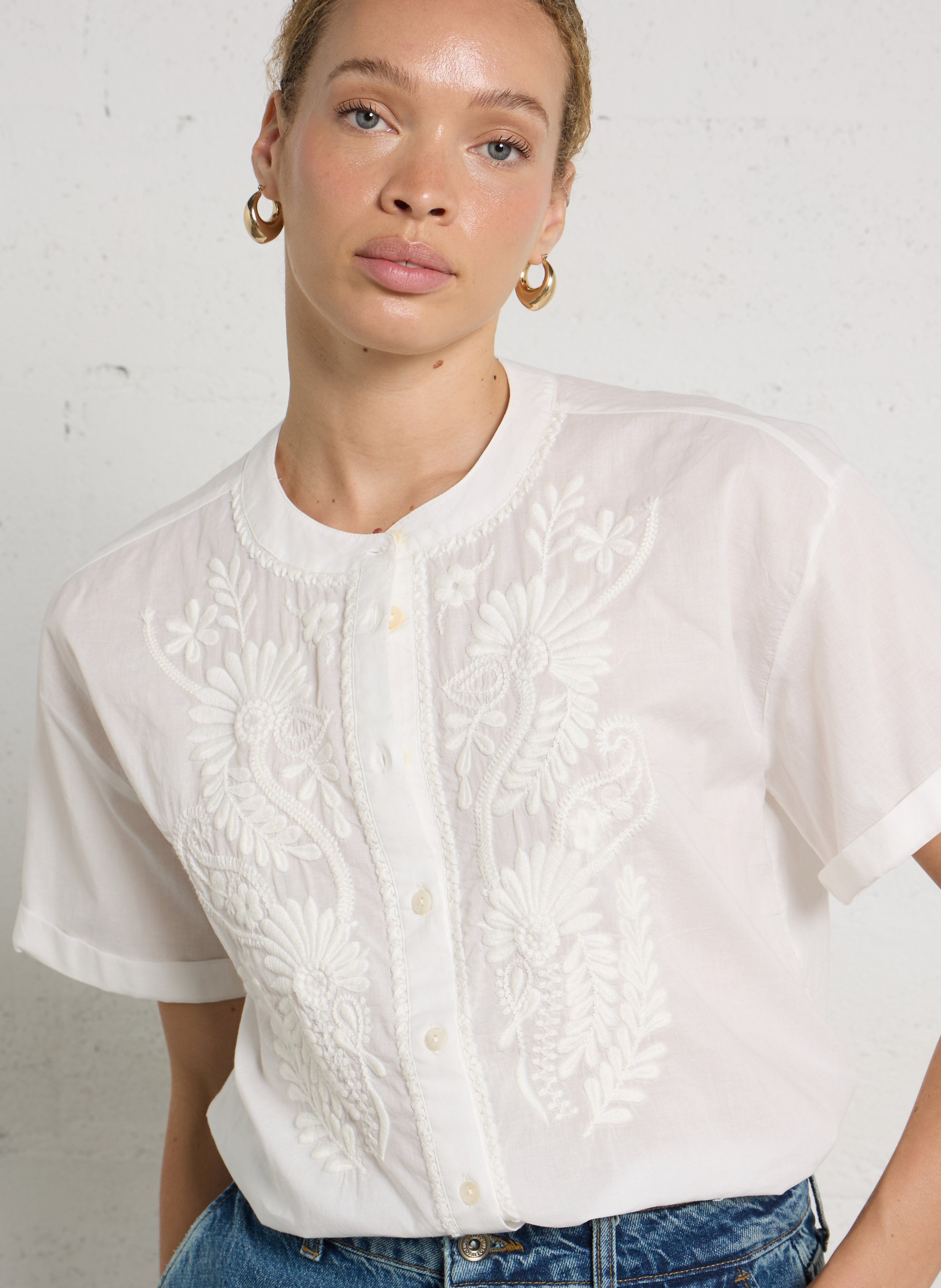 Straight round-neck cotton embroidered shirt MAISON 123 White
