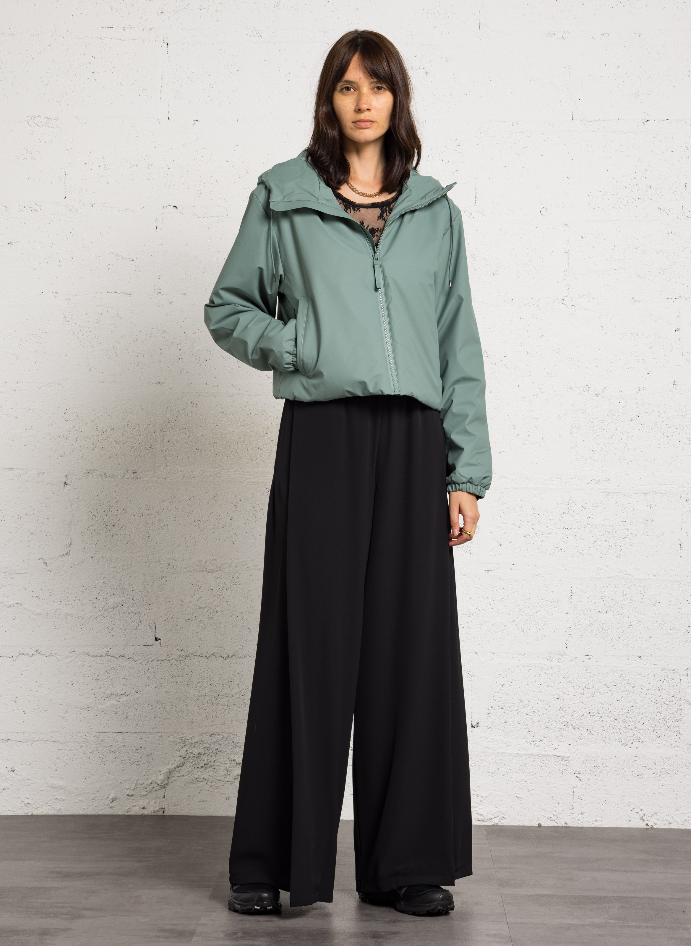 Imperméable court droit col montant à capuche RAINS Vert
