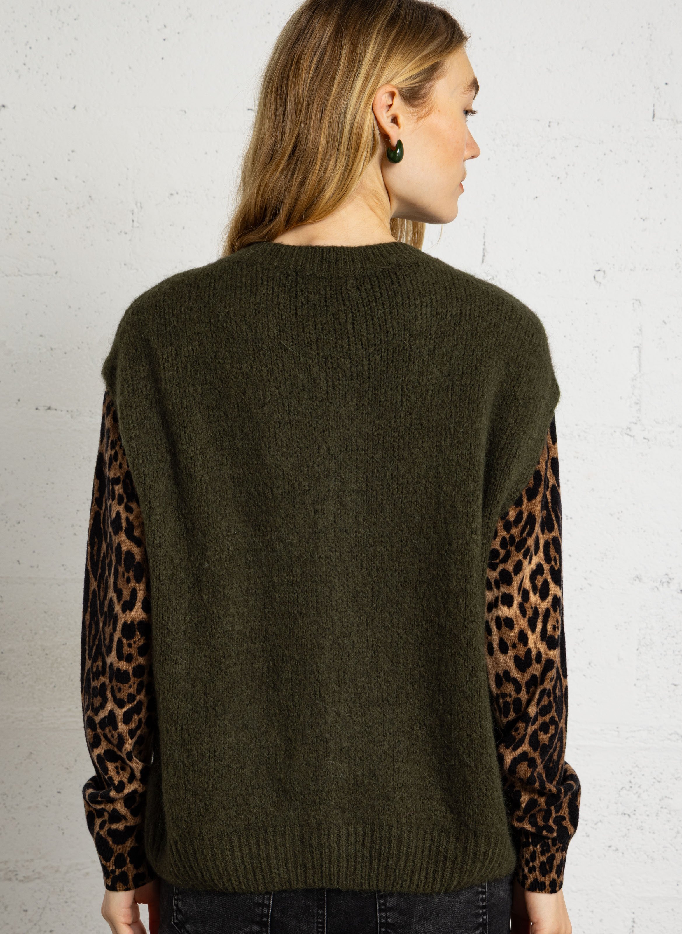 Plain zip-up sleeveless cardigan PLEASE Green