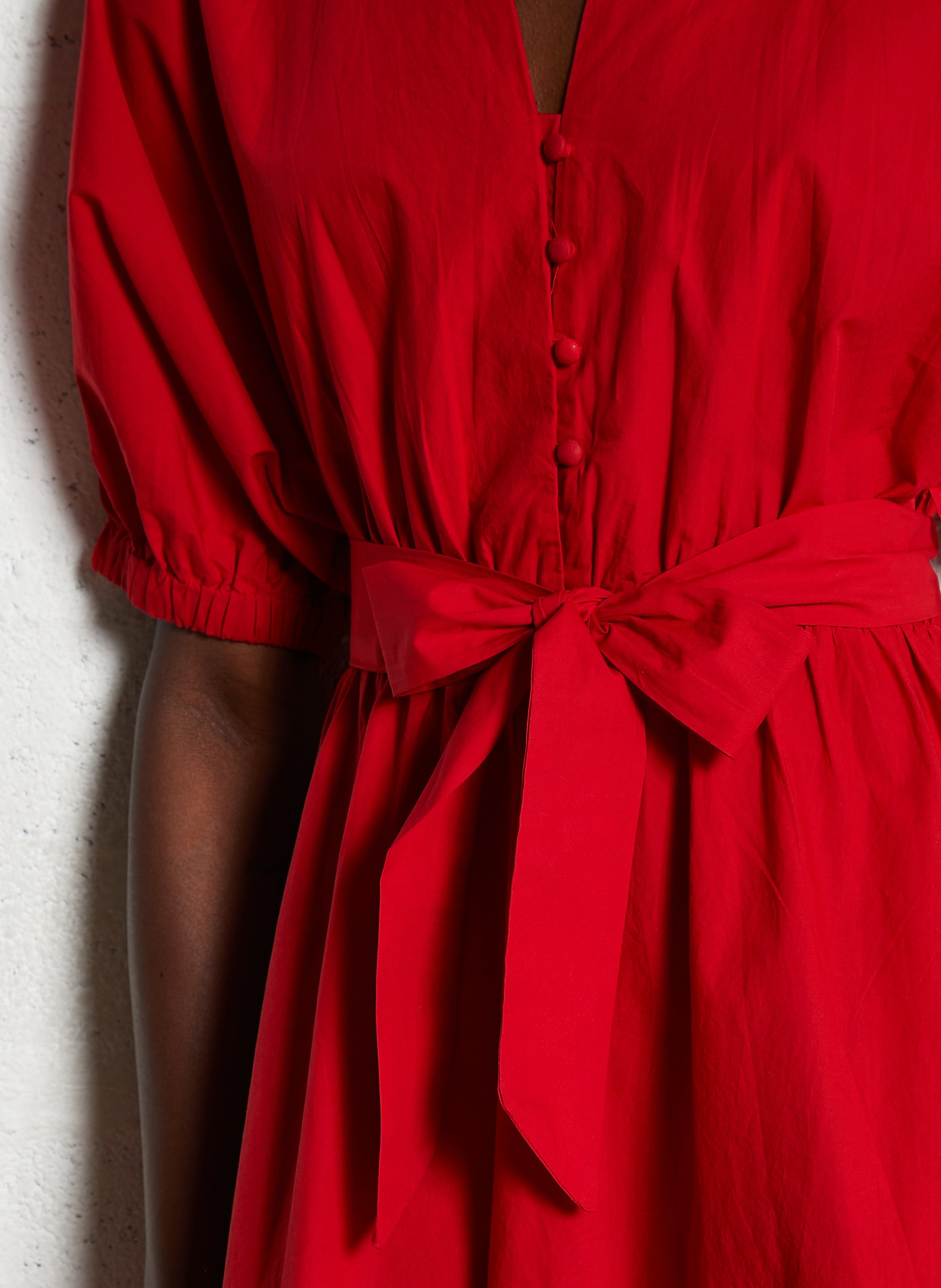 Lange, getailleerde, katoenen jurk MAISON 123 Rood