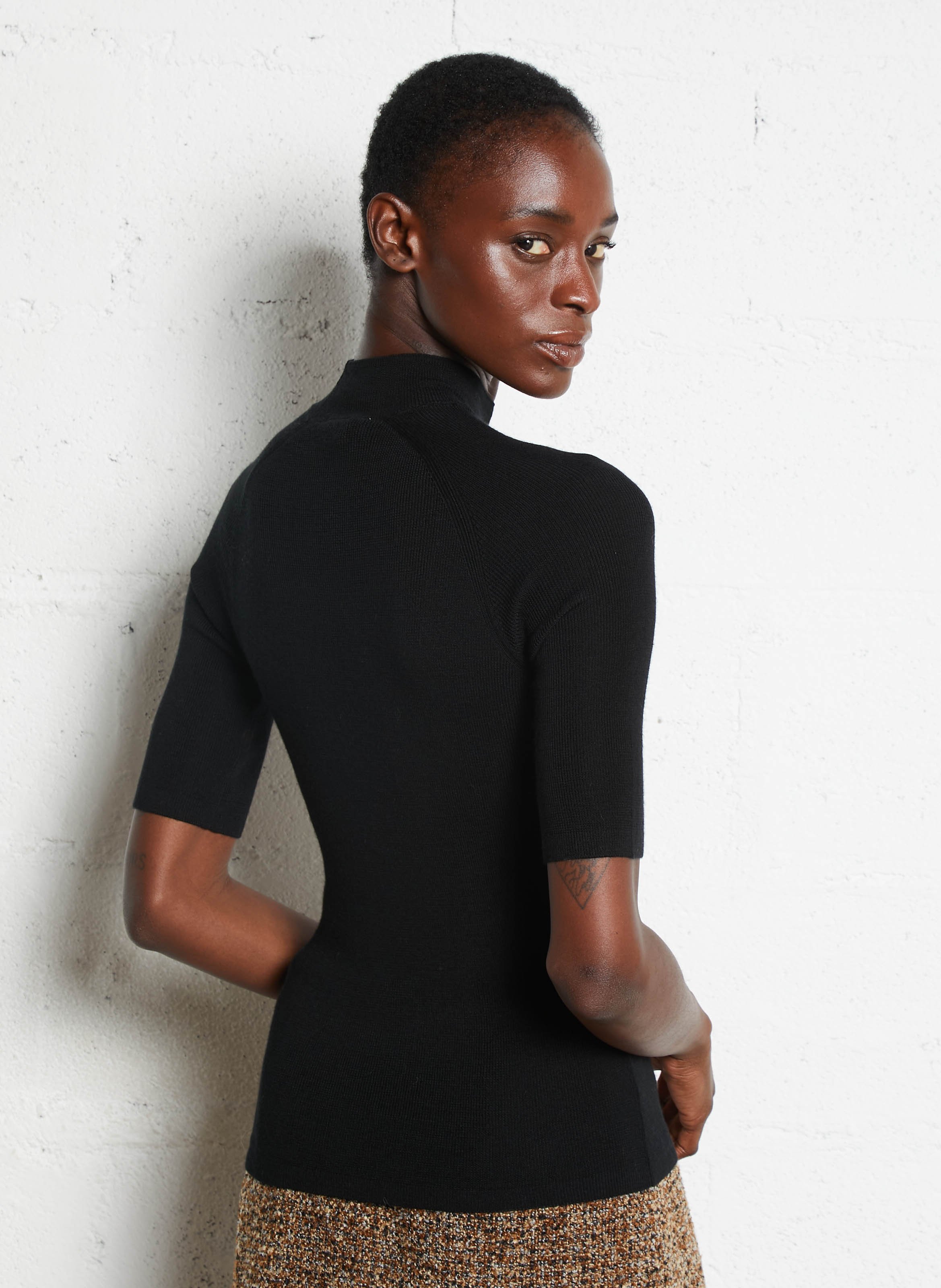 Pull droit col montant en laine mérinos et soie MAJESTIC FILATURES Noir