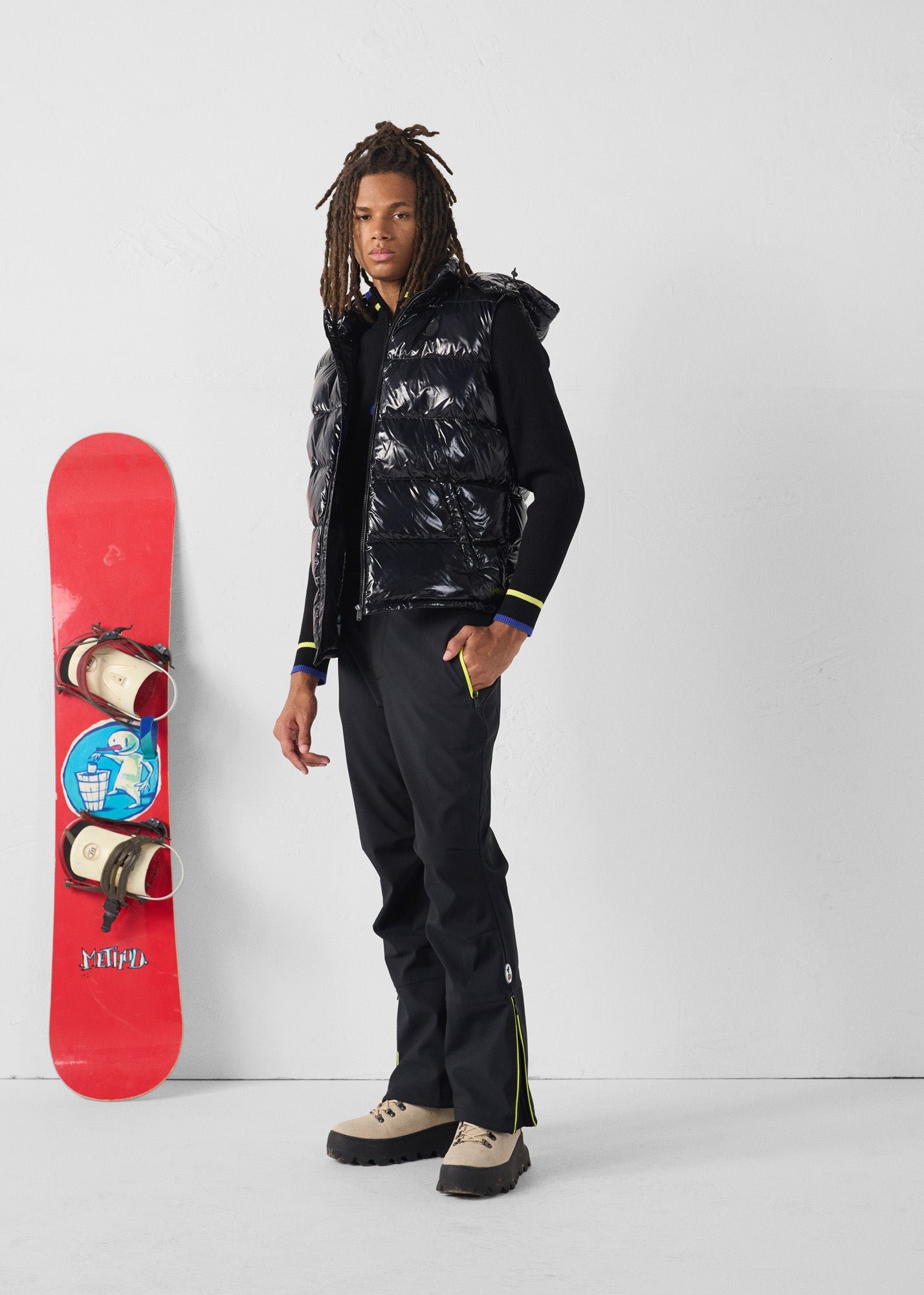 Padded sleeveless down jacket for extreme cold weather. JOTT Black