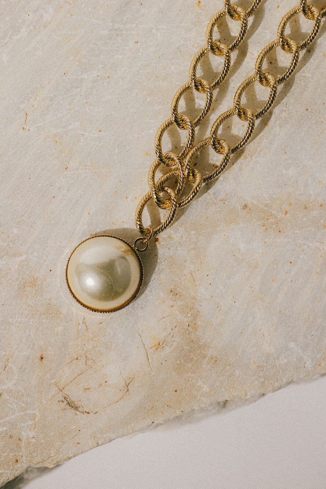 Long gold-plated pearl necklace Golden