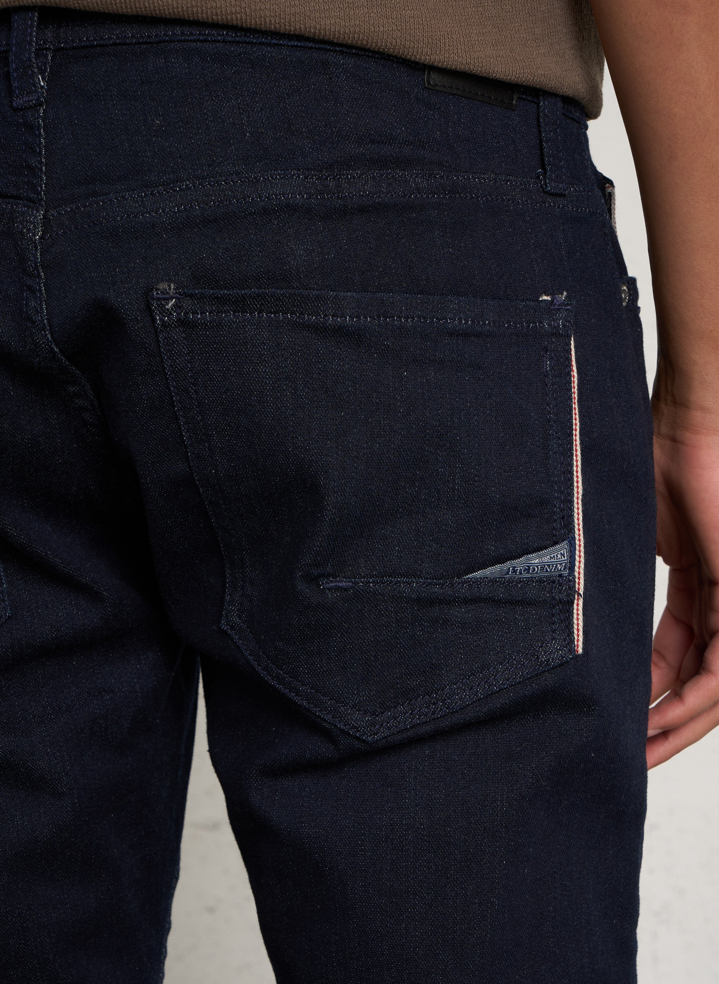 Slim Fit Jeans 700/11 Einfarbig LE TEMPS DES CERISES Blau