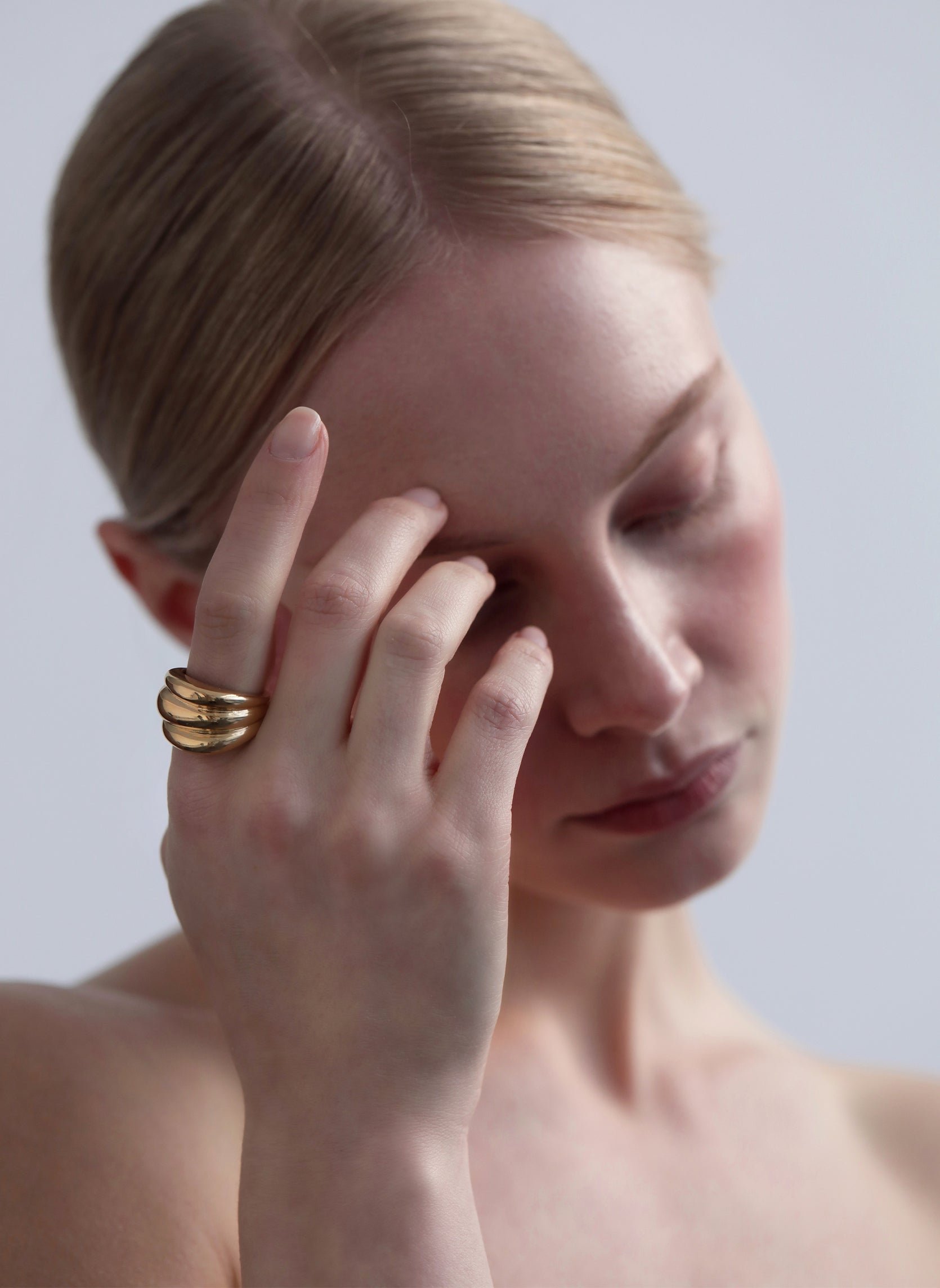 Wide amorpha ring AEC Paris Golden