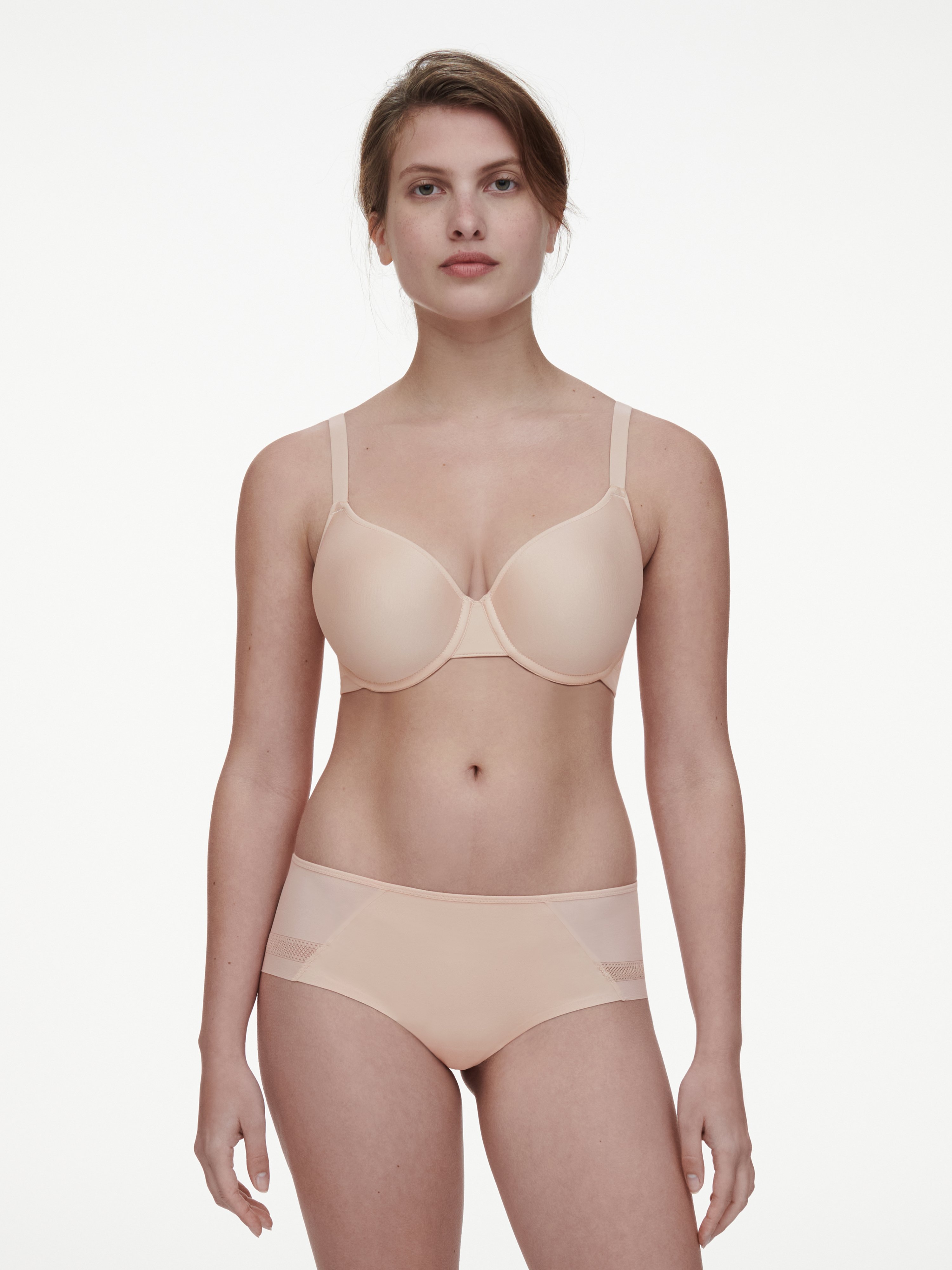 Full-cup memory foam bra CHANTELLE Beige