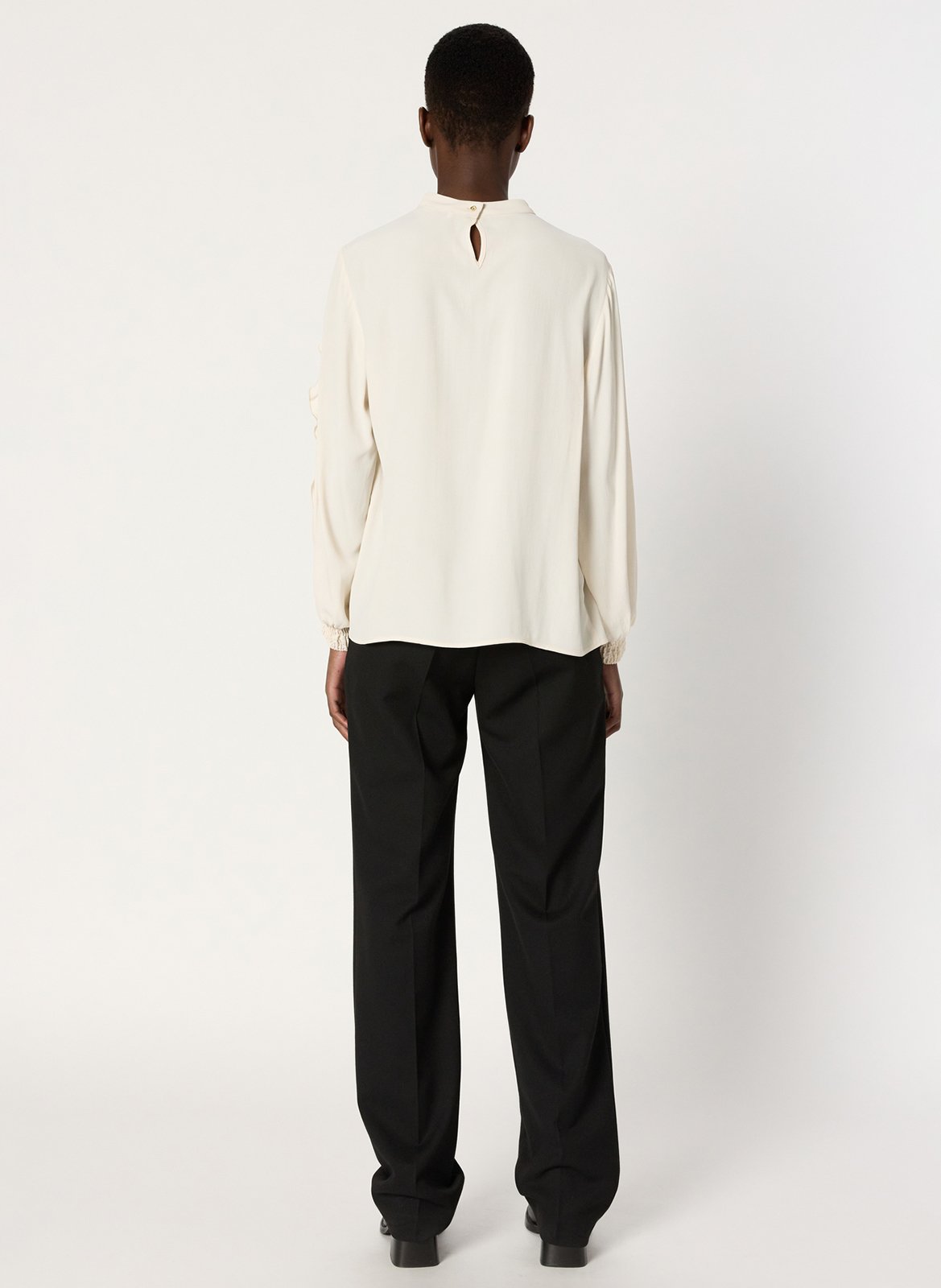 Blouse droite col montant Beige