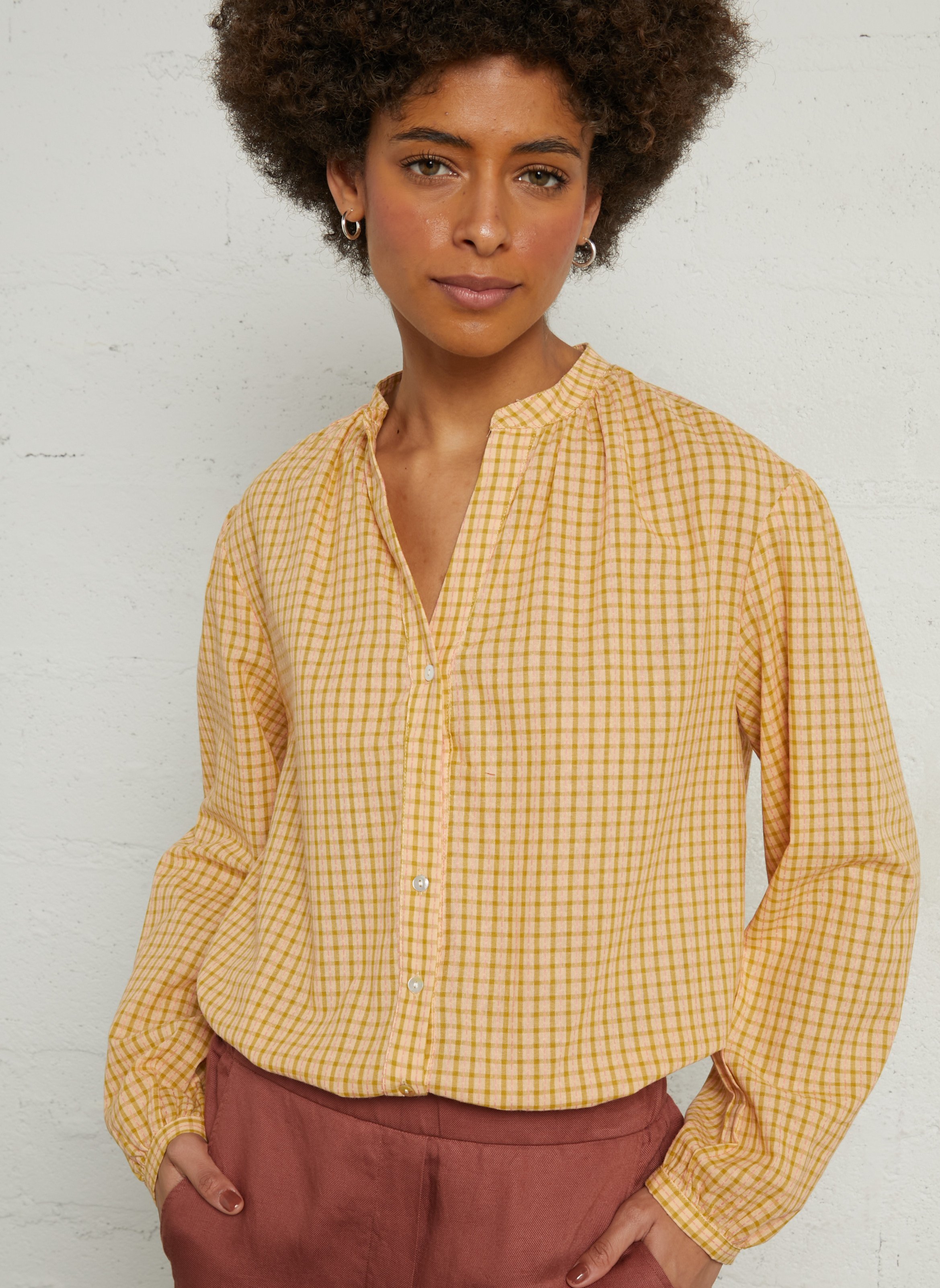 Straight-cut printed cotton shirt with round neck THE KORNER Multicolored