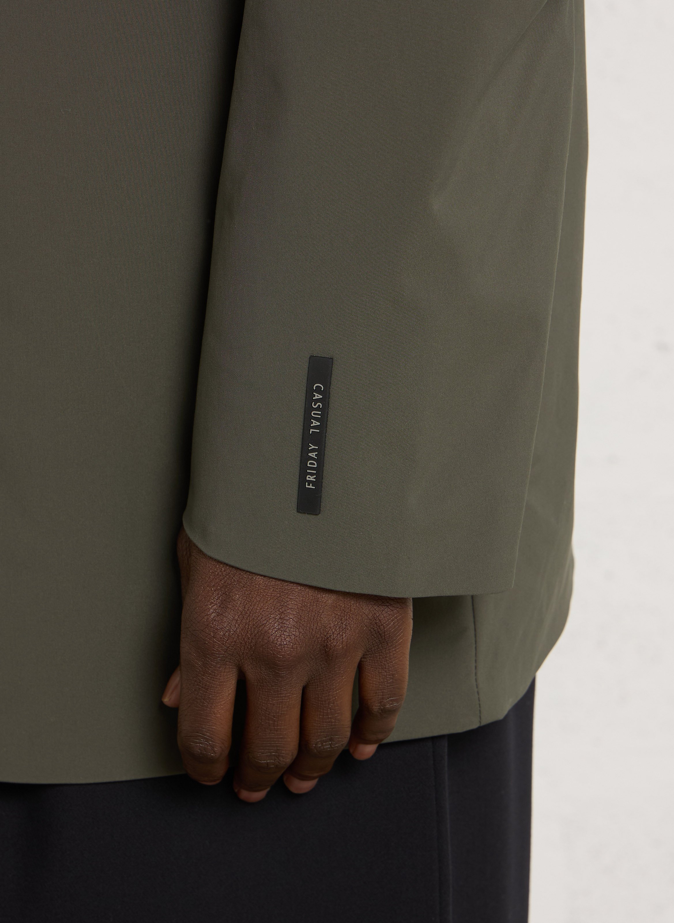 - CASUAL FRIDAY Beige