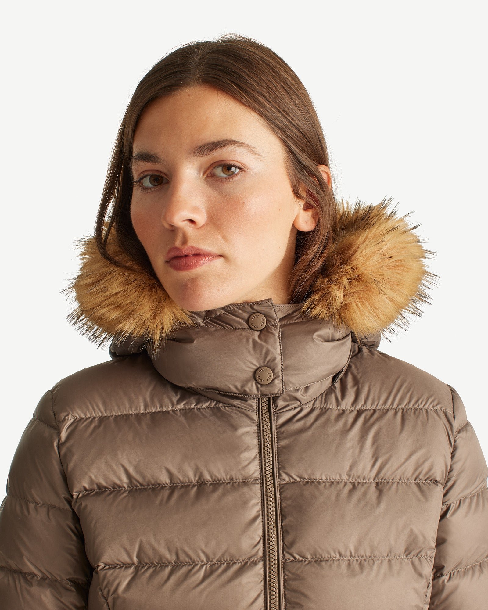Mid-length puffer coat for extreme cold in pearl JOTT Beige