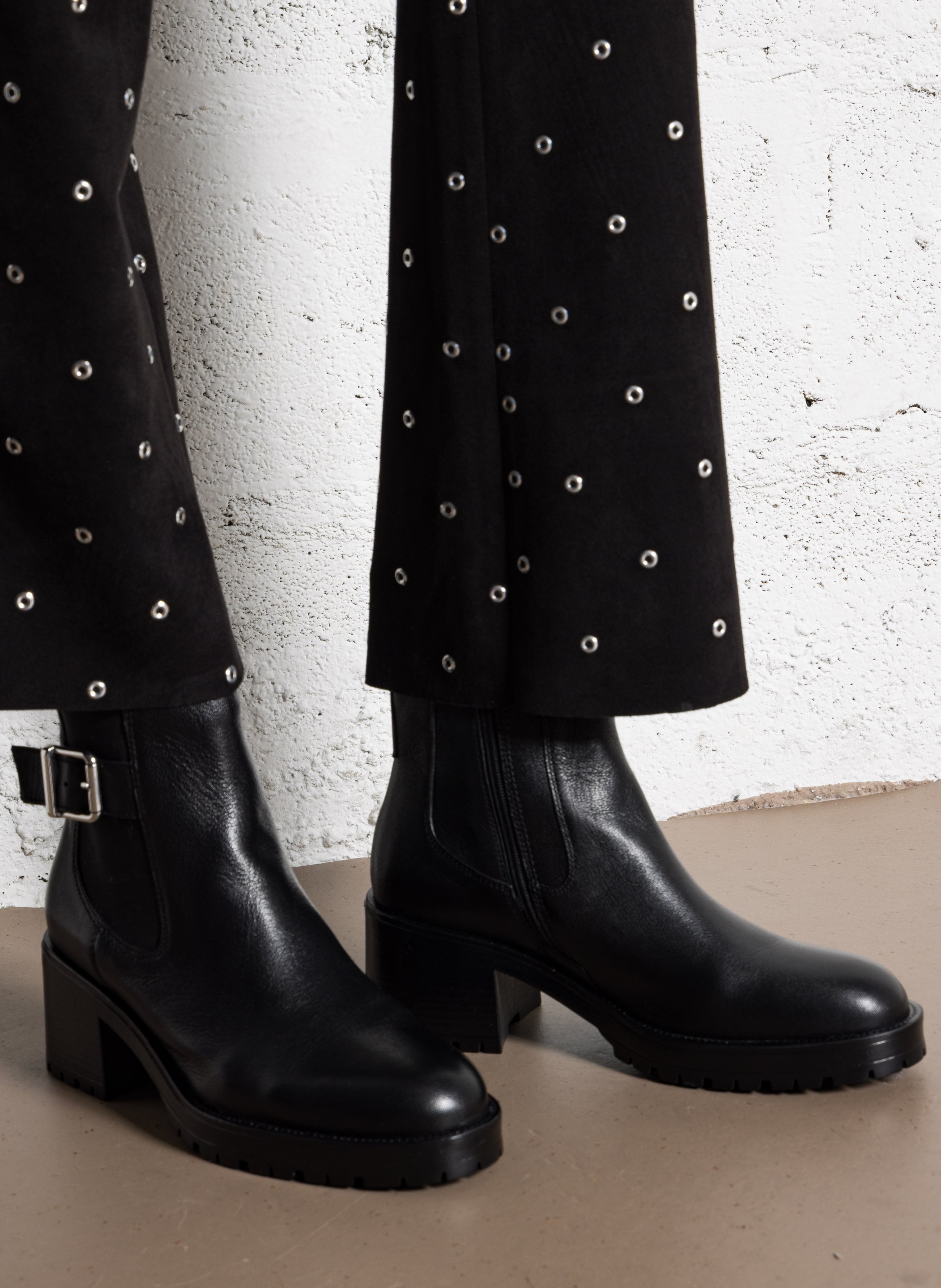 Bottines à talons en cuir JB MARTIN Noir