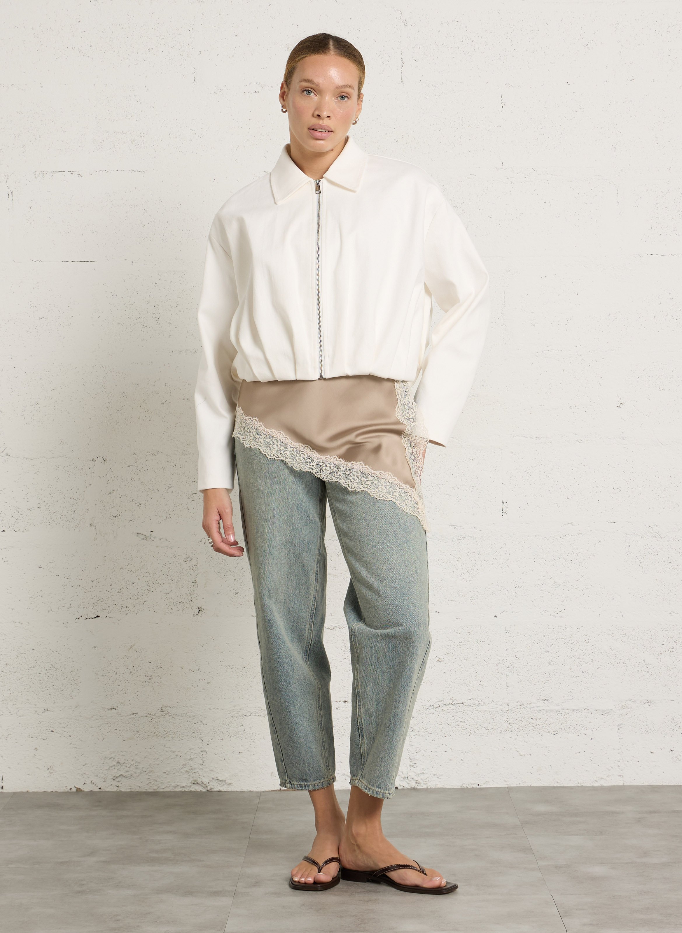 Korte effen ritssluiting jas IMPERIAL Beige