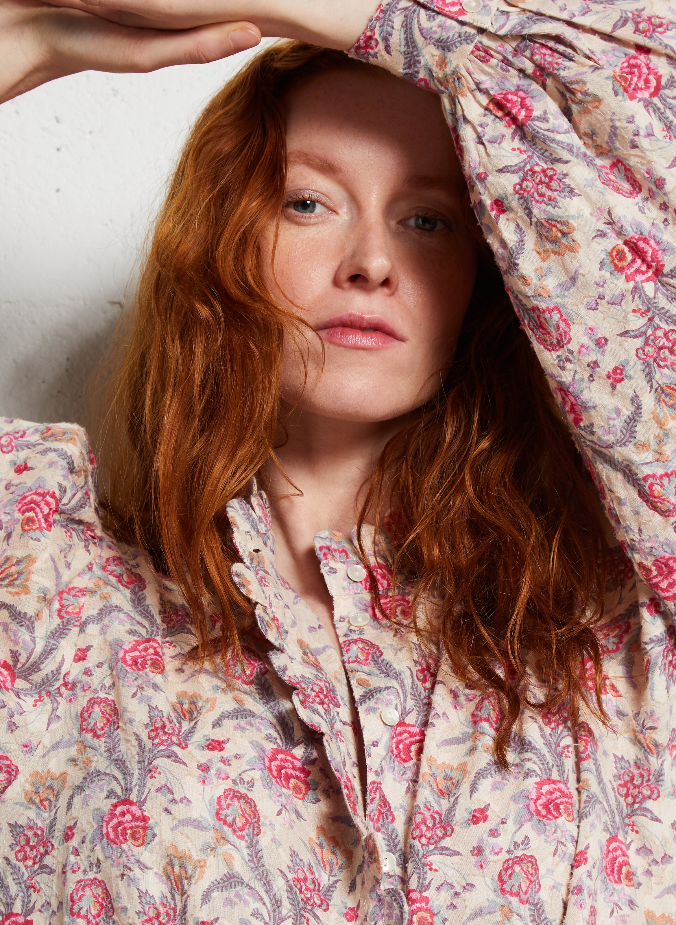 Chemise droite fleurie à col rond ANTIK BATIK Multicolore