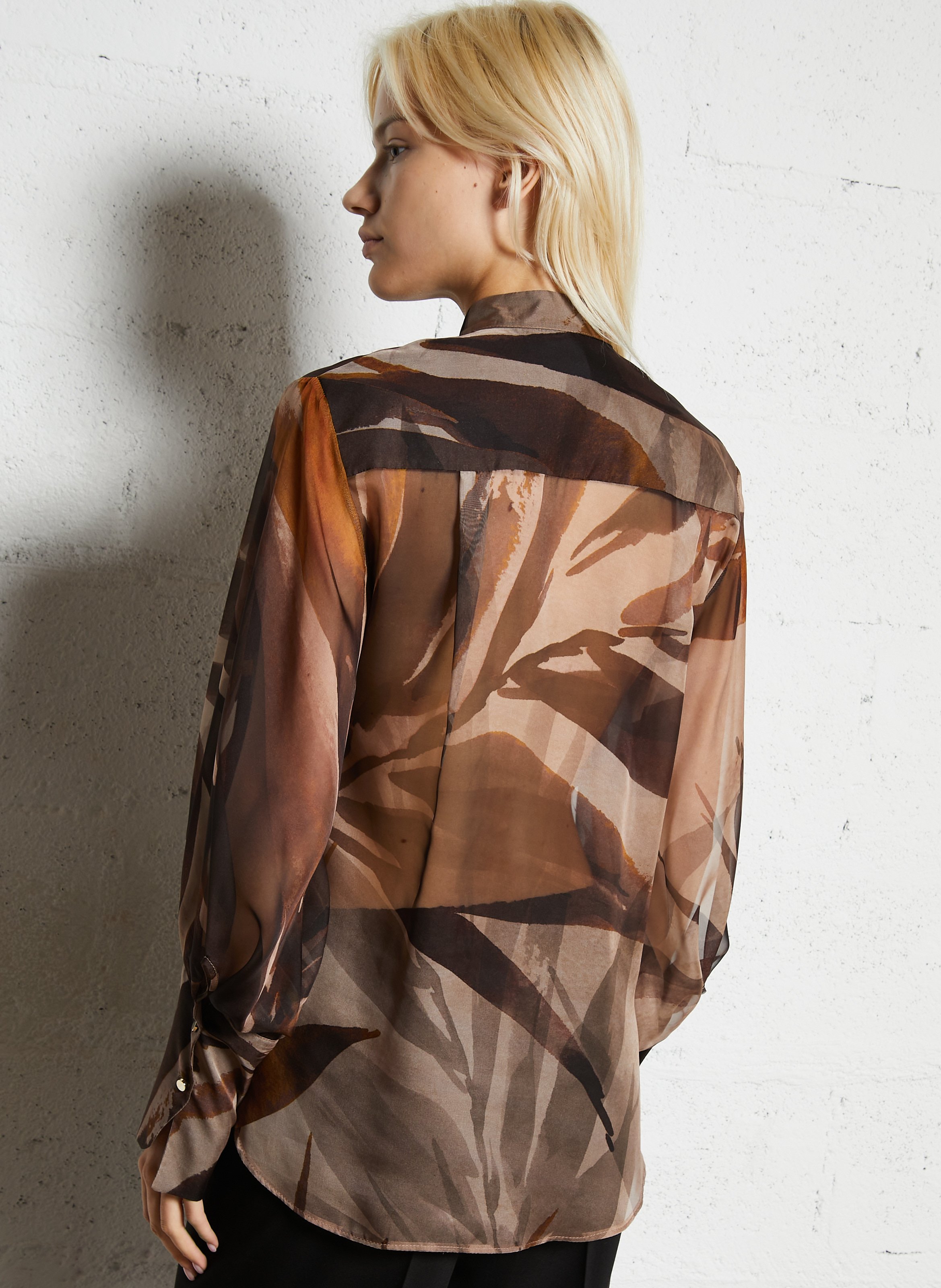 Bedruckte fließende Bluse mit Volants IMPERIAL Beige