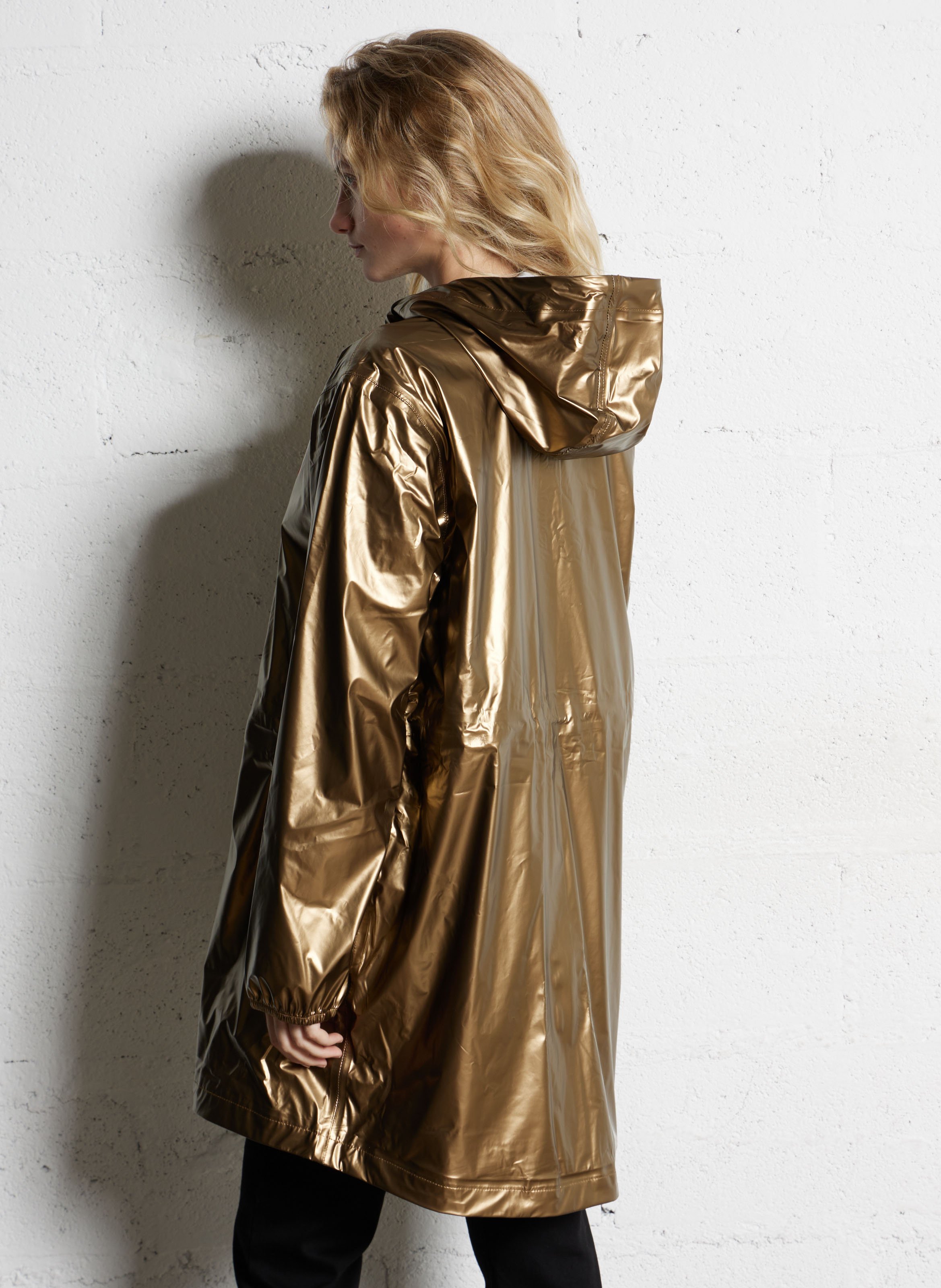 Regenmantel in Metallic-Optik mit Kapuze Golden