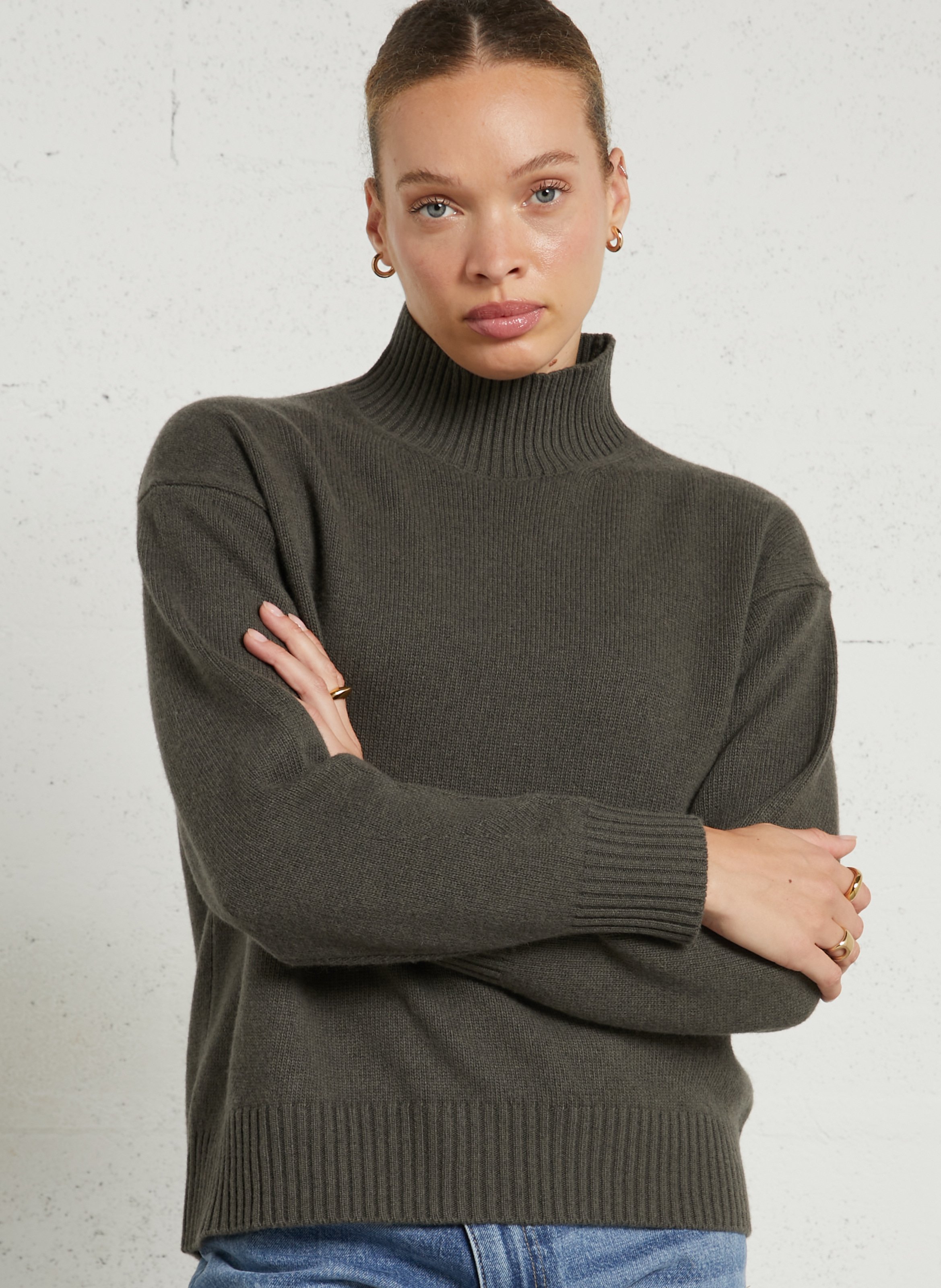 Rollkragenpullover aus Wollmischung HARTFORD Khaki