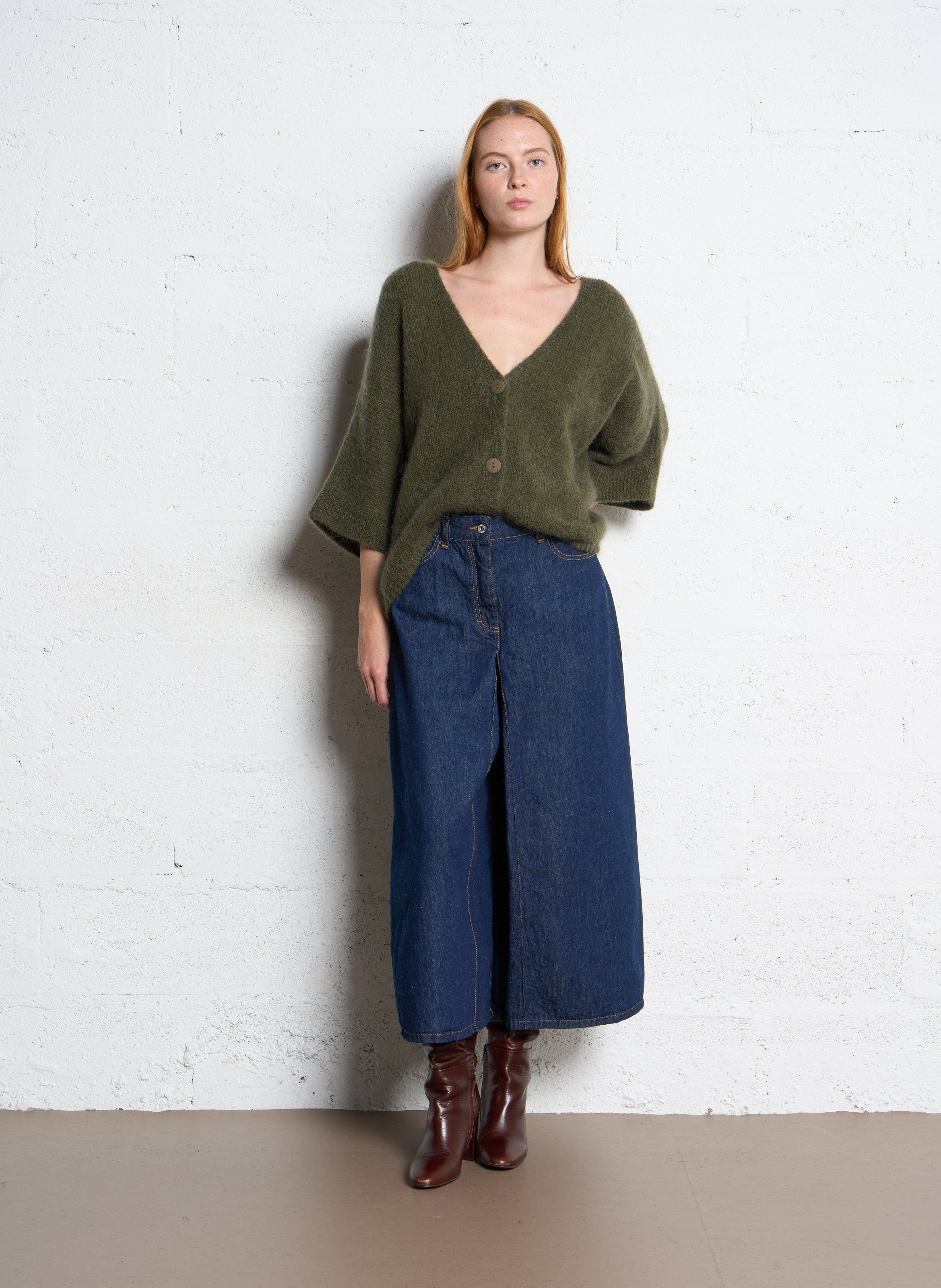 Ruimvallend, gebreid vest met V-hals | materiaalblend Kaki