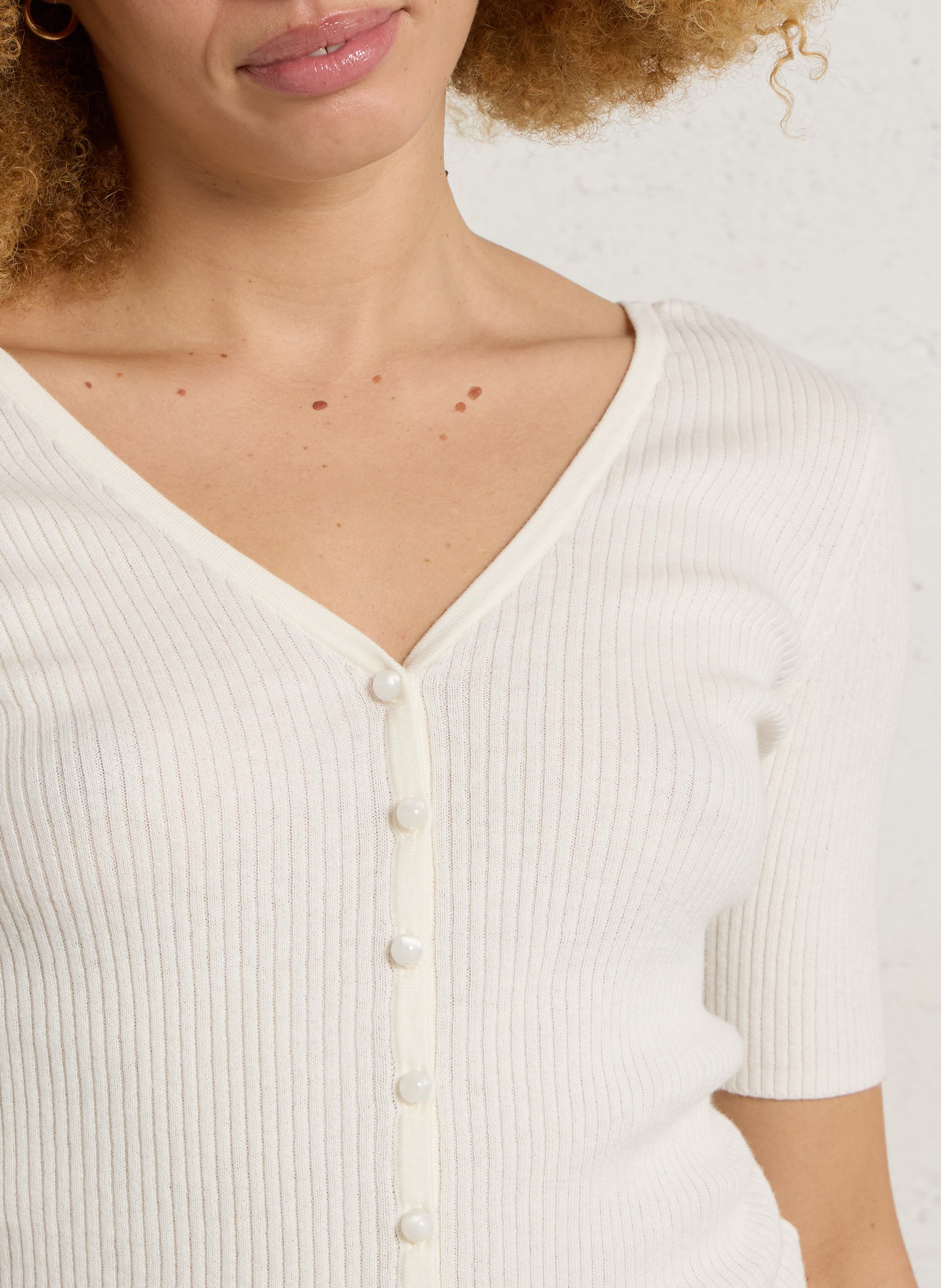 Eng anliegender V-Ausschnitt-Pullover aus Baumwollmischgewebe PETITE MENDIGOTE Beige