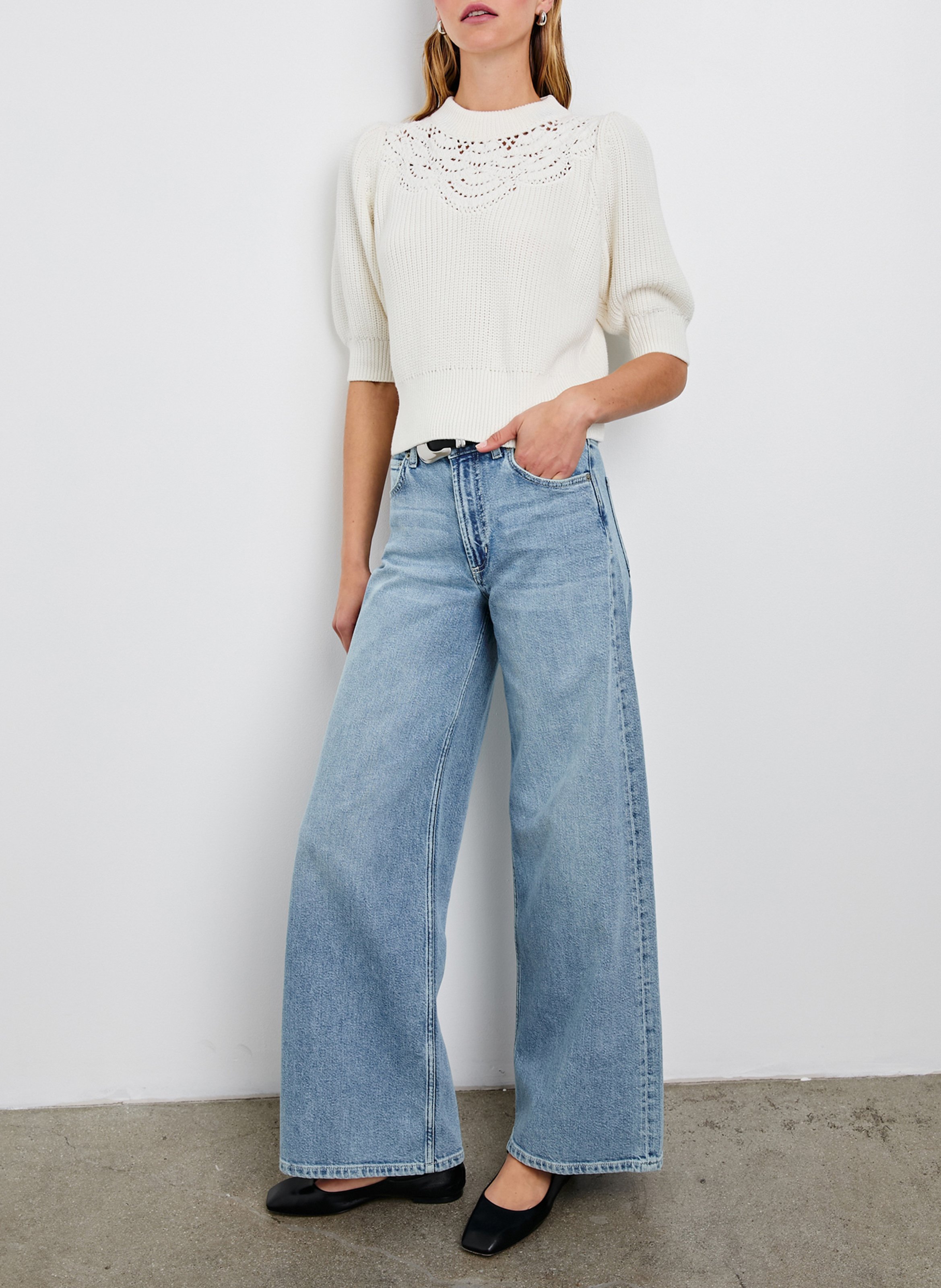 Pull col rond en coton RAILS Blanc