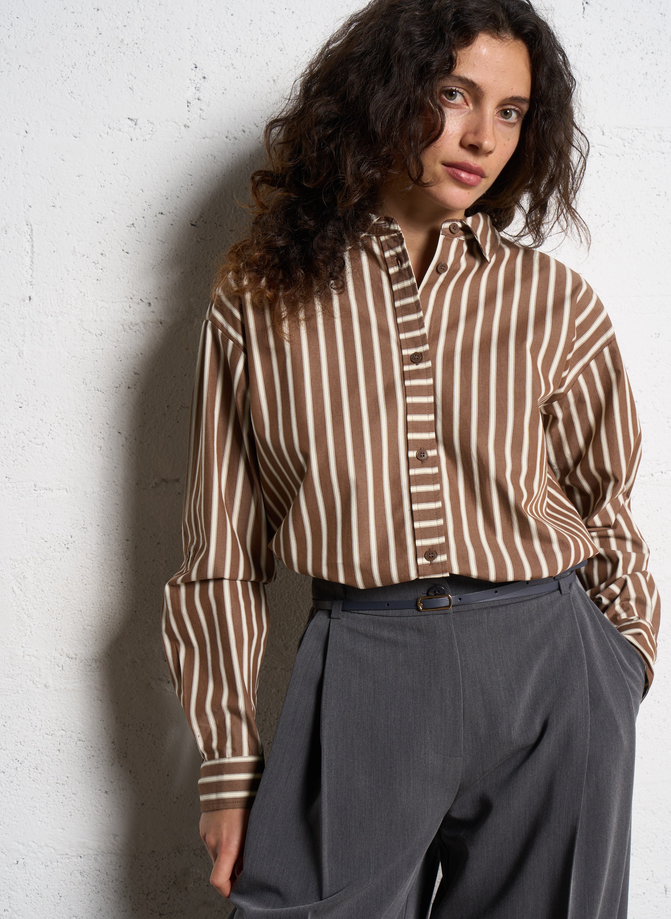 Capri plain oversized shirt LE TEMPS DES CERISES Brown