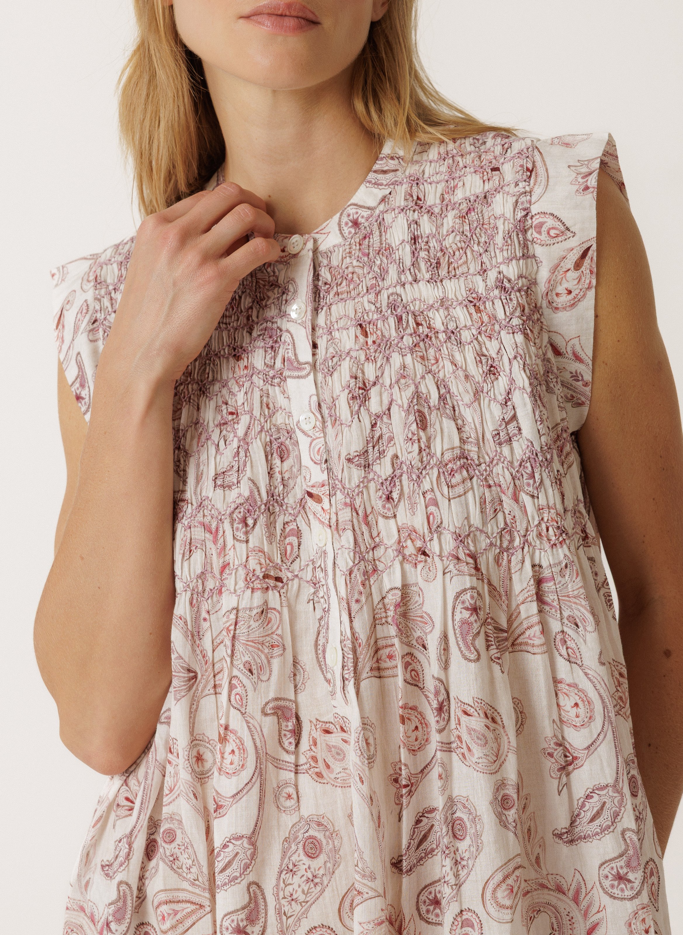 Kurzes ärmelloses bedrucktes weites Kleid INDI & COLD Rosa