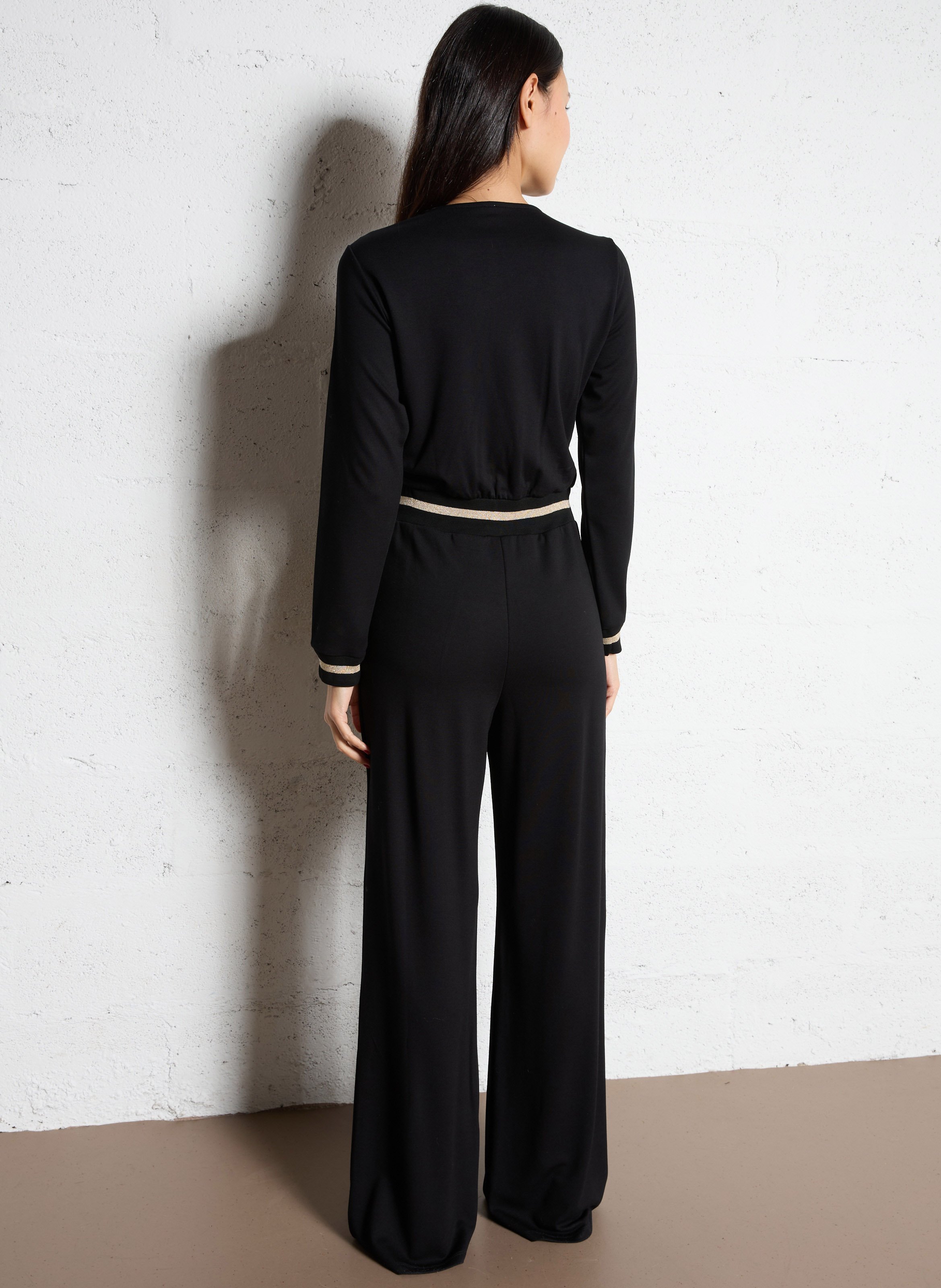 Straight-leg V-neck jumpsuit I CODE Black