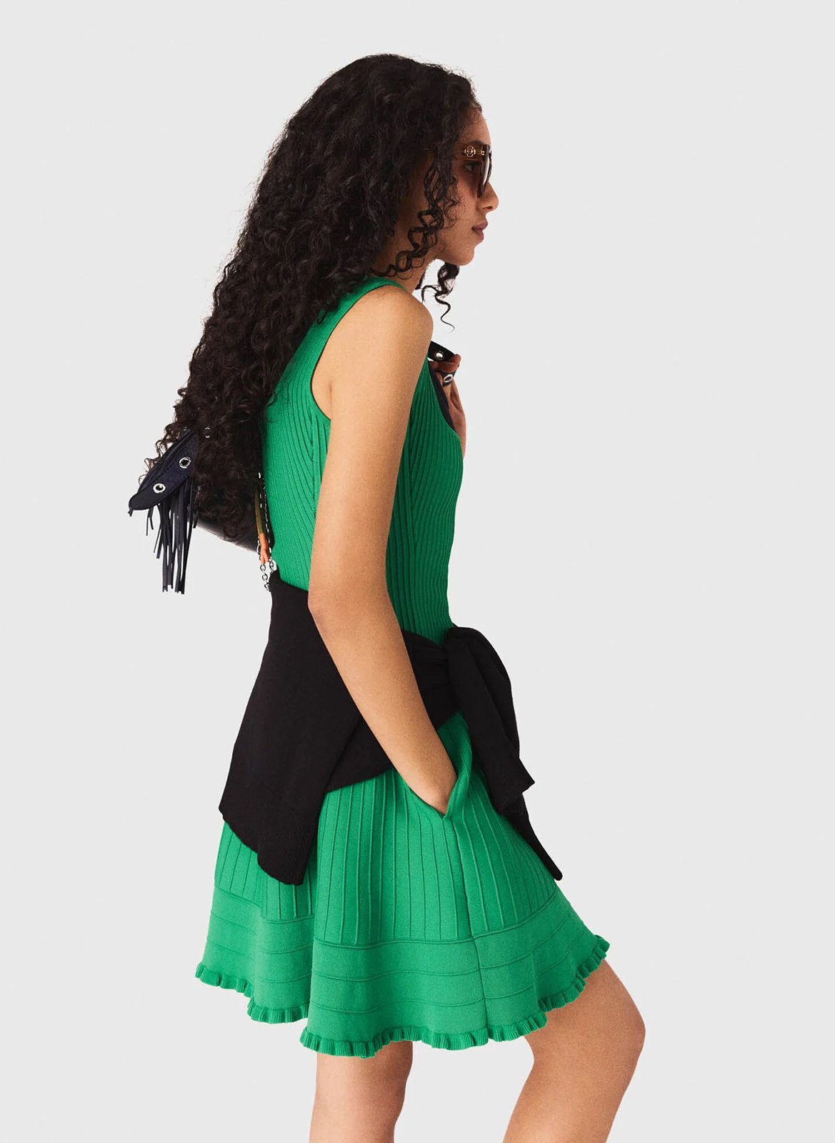 Korte aansluitende jurk met bandjes MAJE Groen