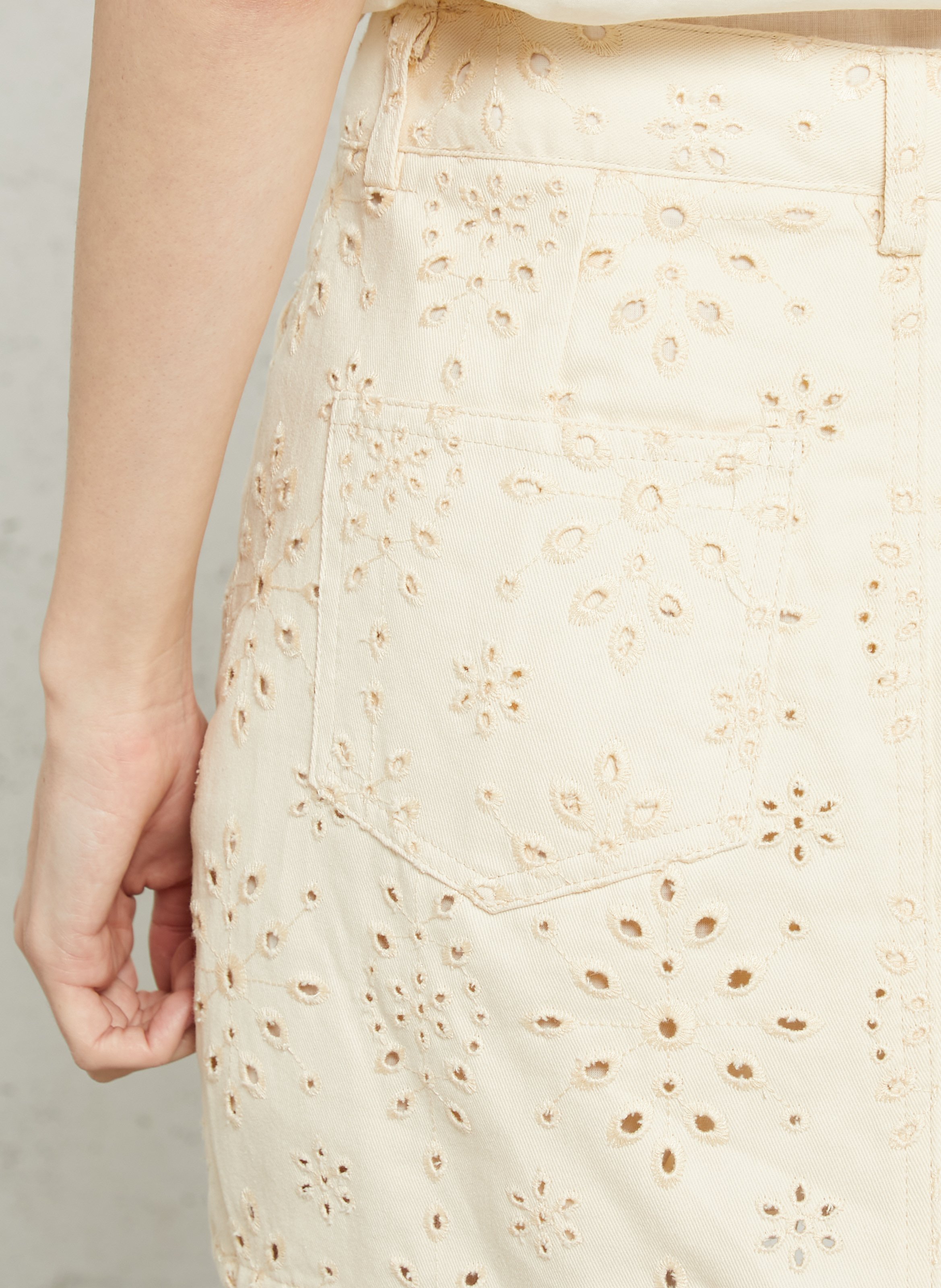 Mini jupe courte droite brodée THE KORNER Blanc