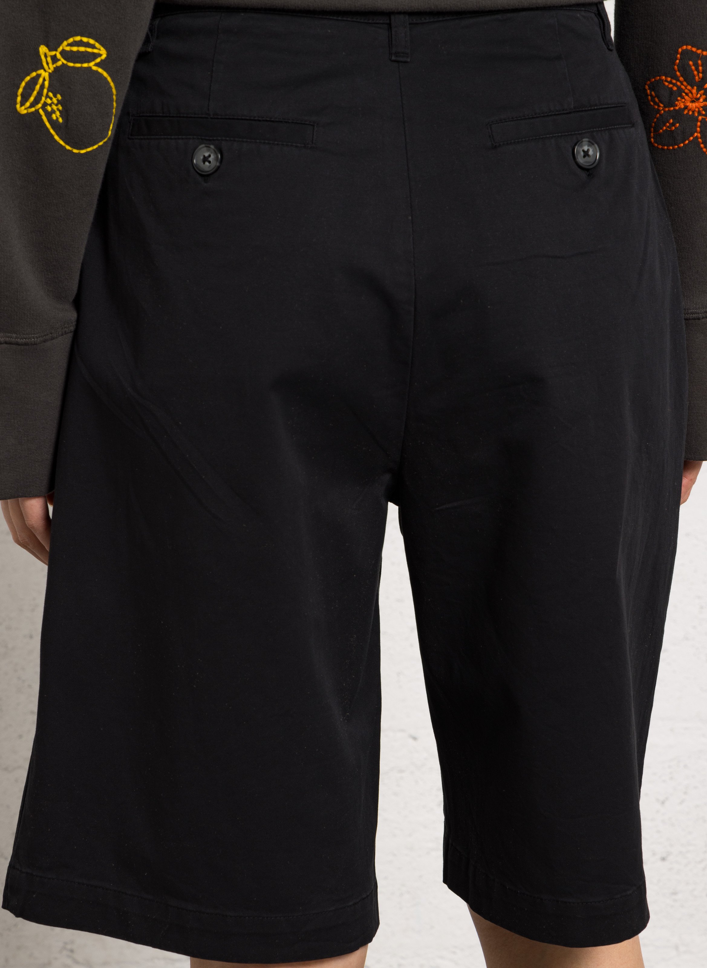 Gerade geschnittene Bermudashorts aus Baumwoll-Mix LEON & HARPER Schwarz