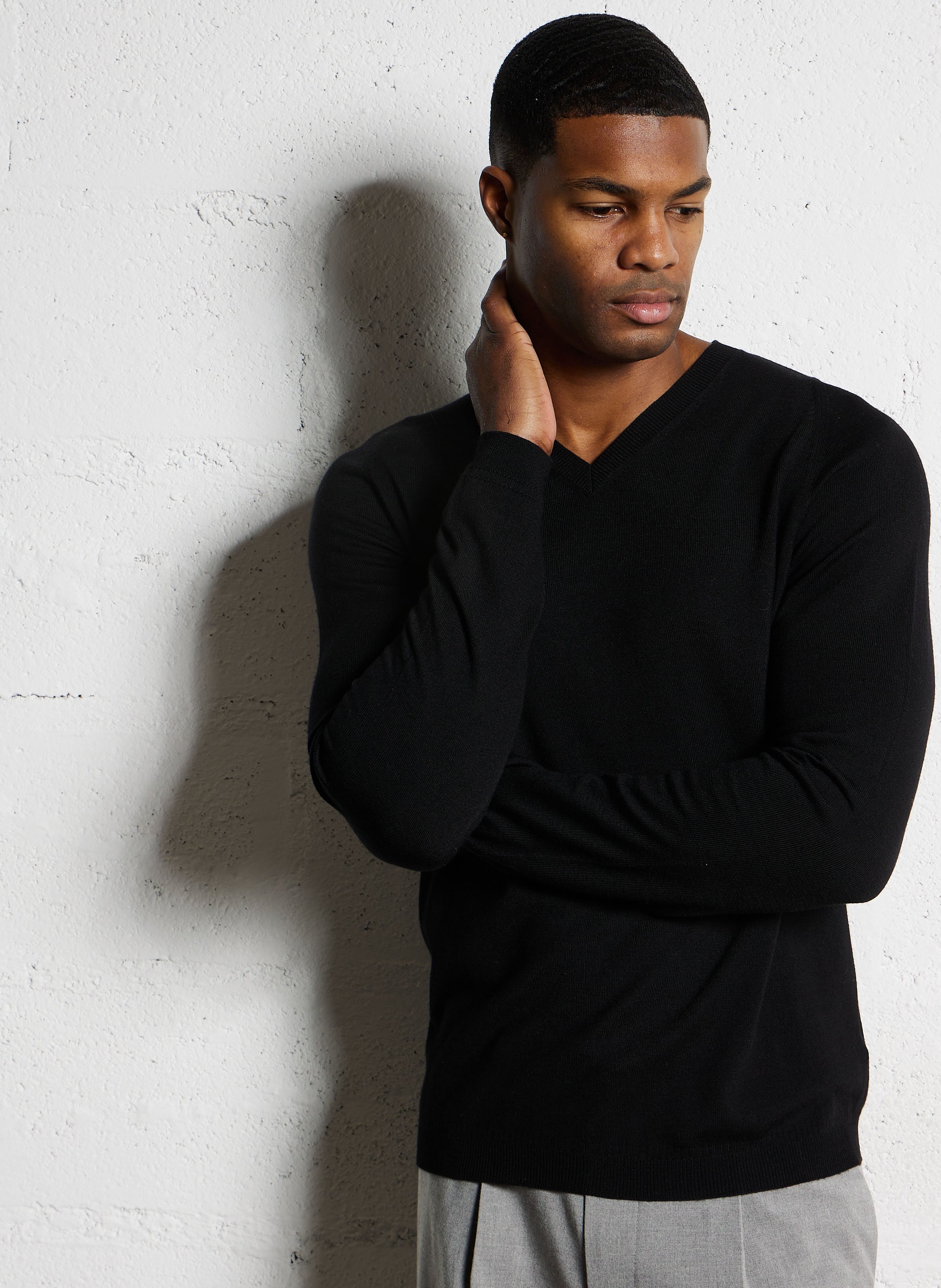 Pull col V regular fit en laine AU PRINTEMPS PARIS Noir