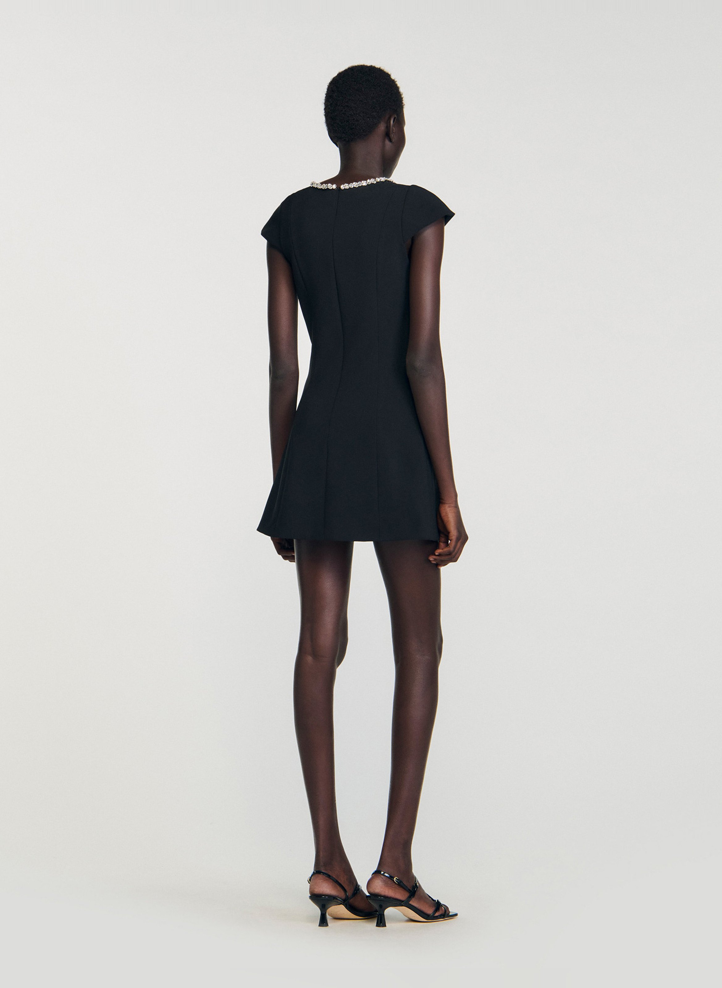 Korte jurk met ronde hals SANDRO Zwart