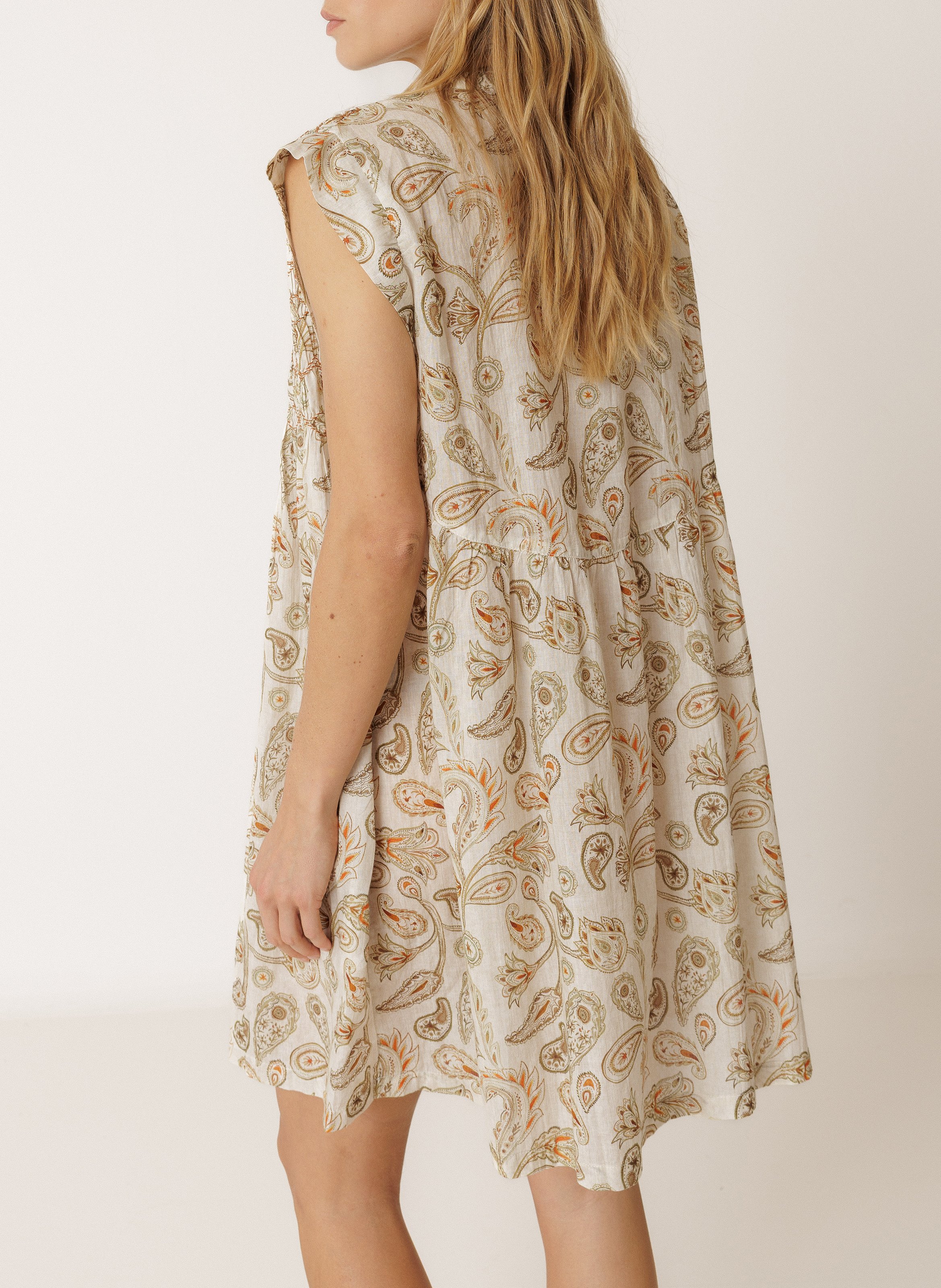 Kurzes ärmelloses bedrucktes weites Kleid INDI & COLD Khaki