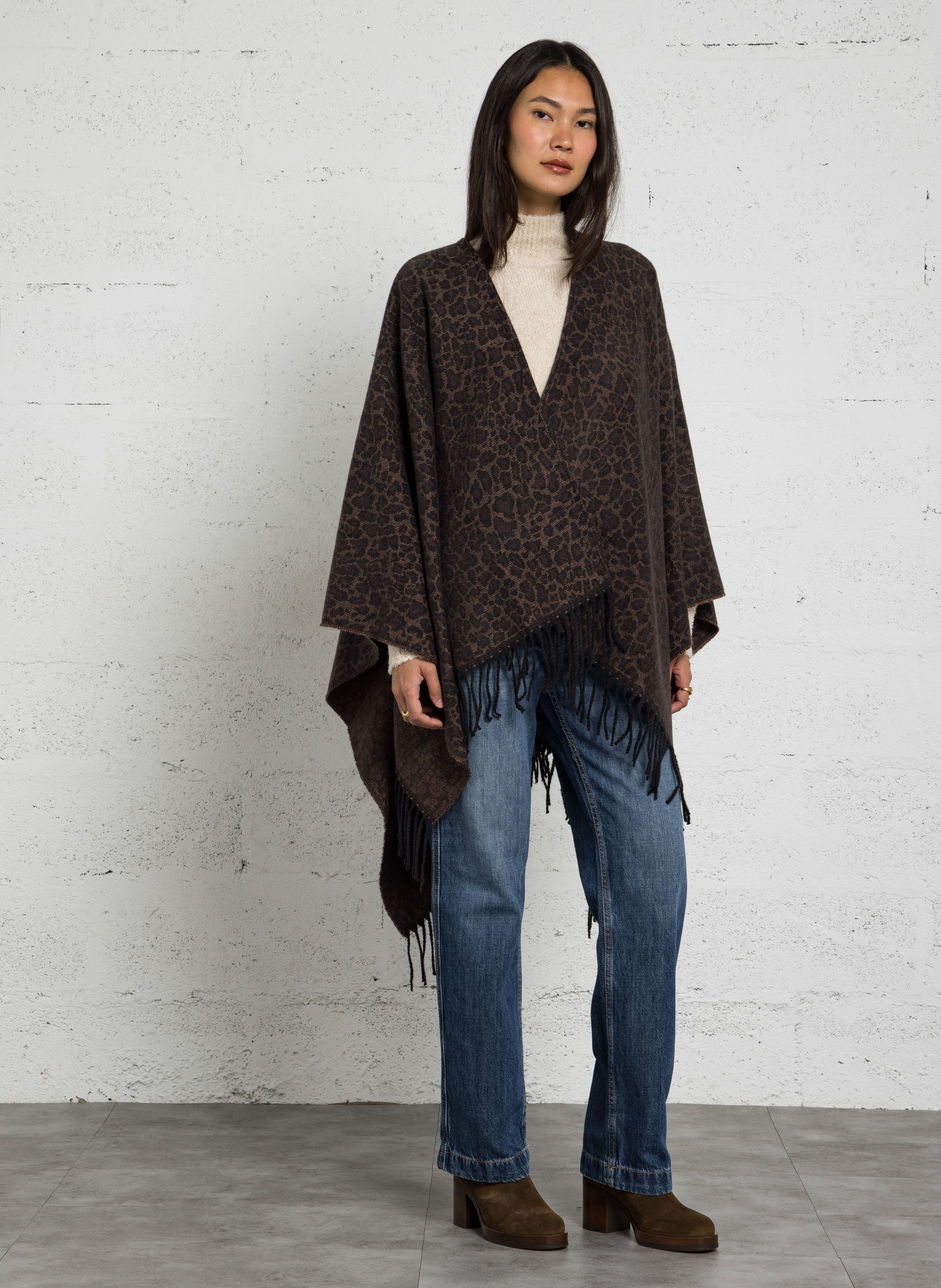 Weiter Leopardenponcho mit Fransen LE TEMPS DES CERISES Braun