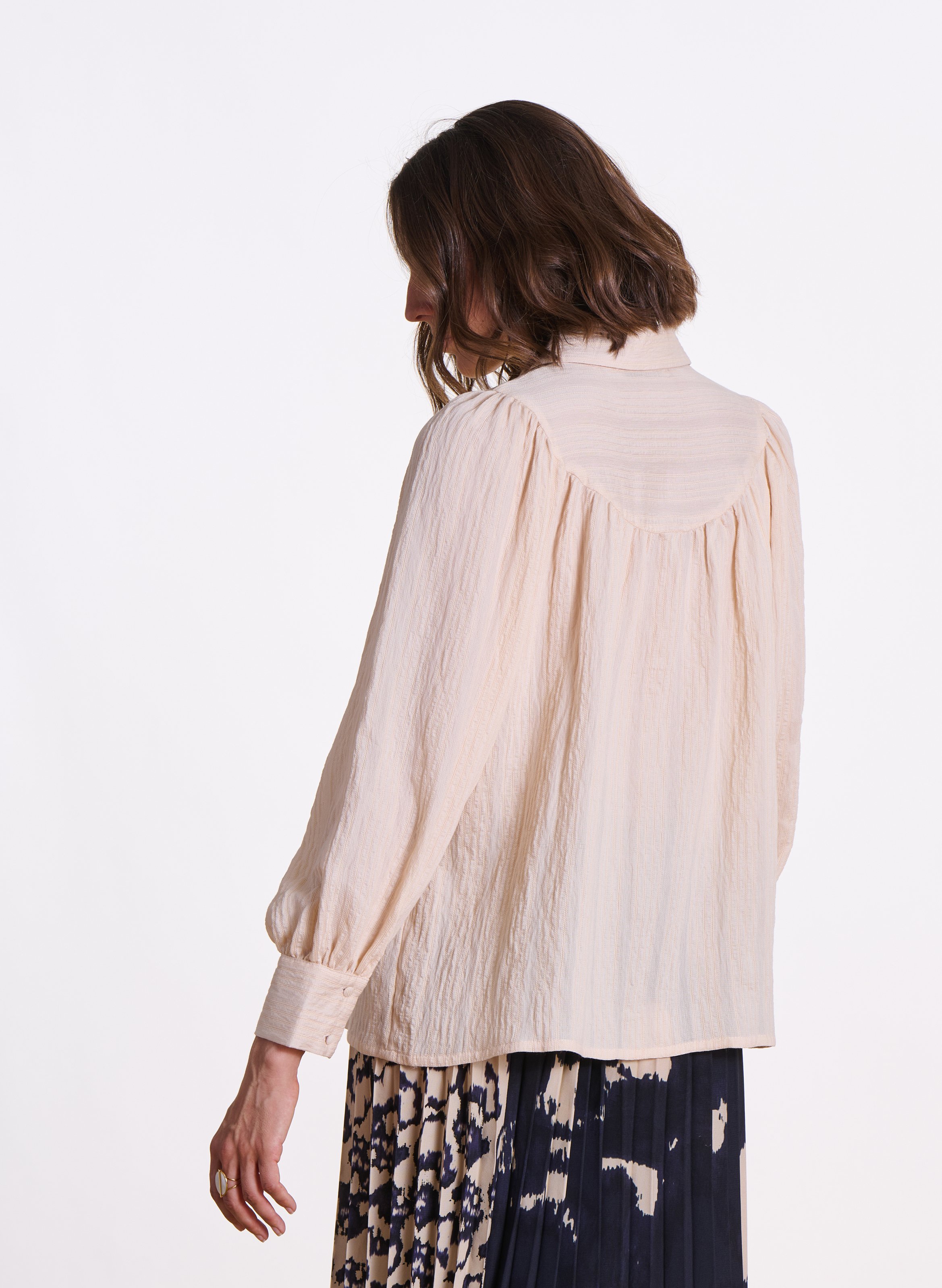 Ruimvallende blouse met klassieke kraag LA FEE MARABOUTEE Beige