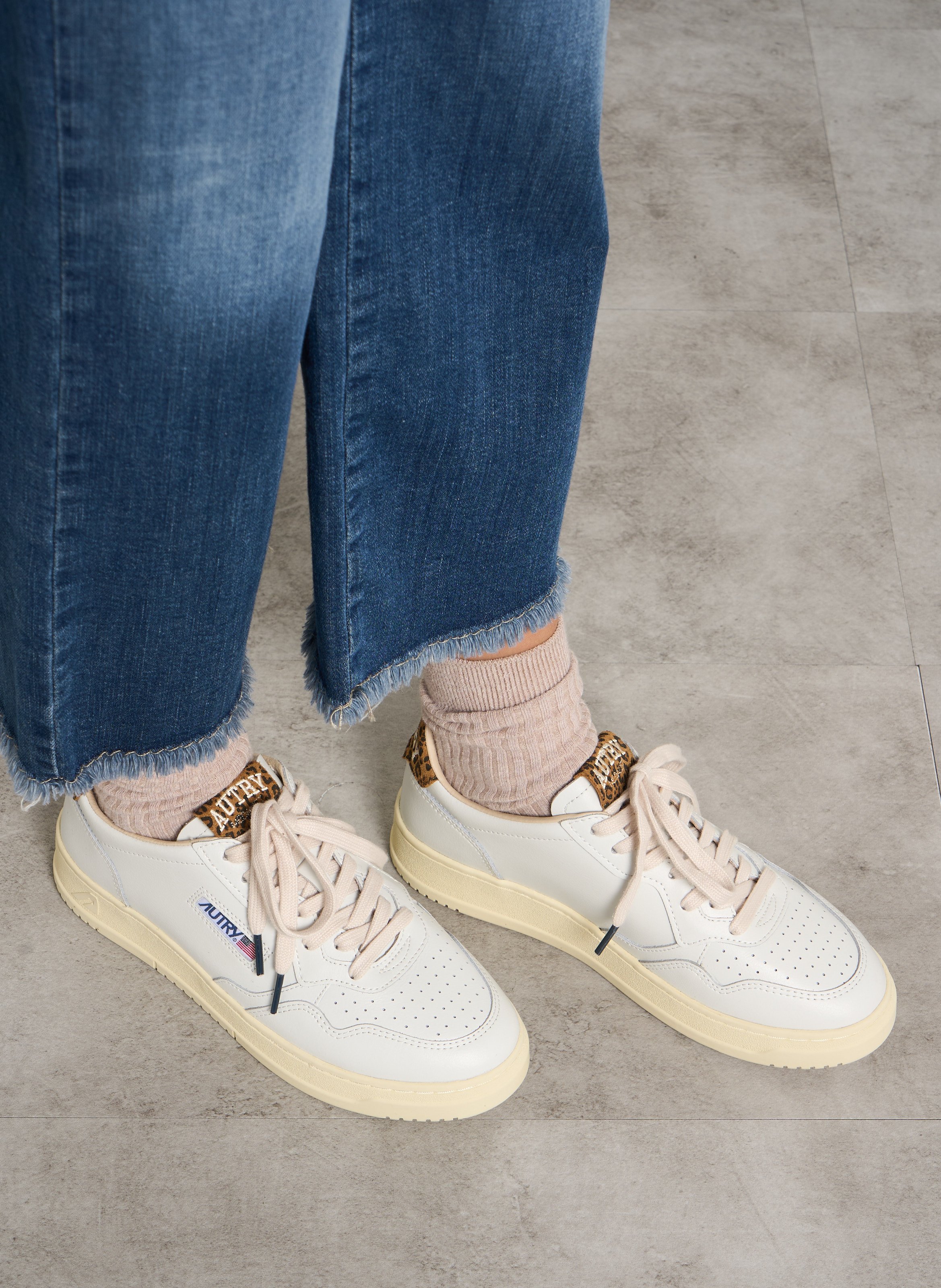 Low-top leather mix sneakers AUTRY Multicolored