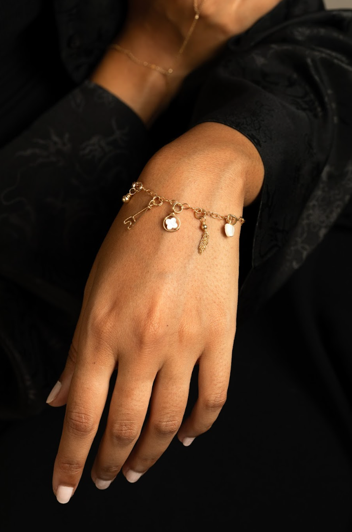 Star charm pendant YAY White