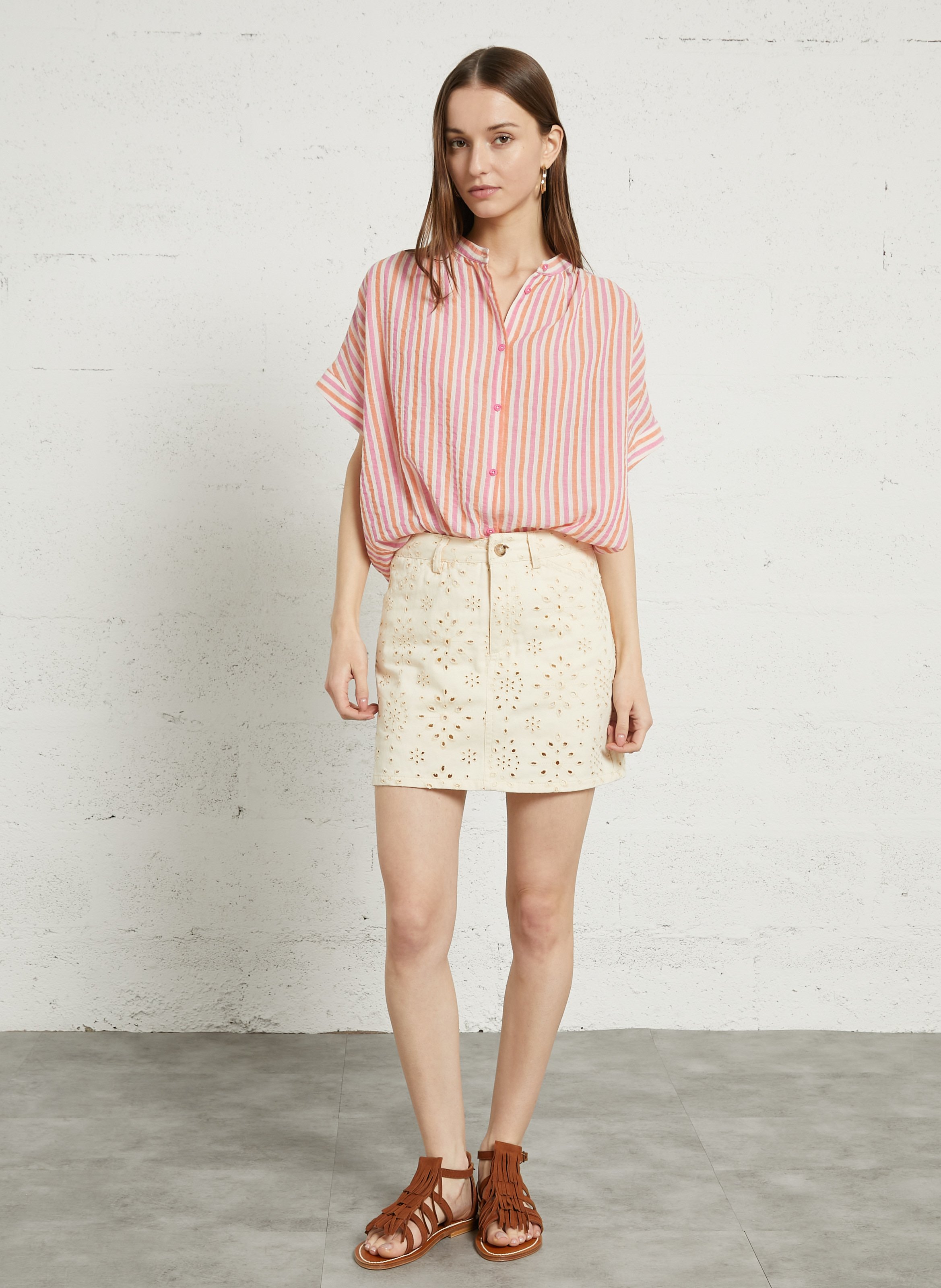 Flache Ledersandalen mit Fransen K JACQUES Braun