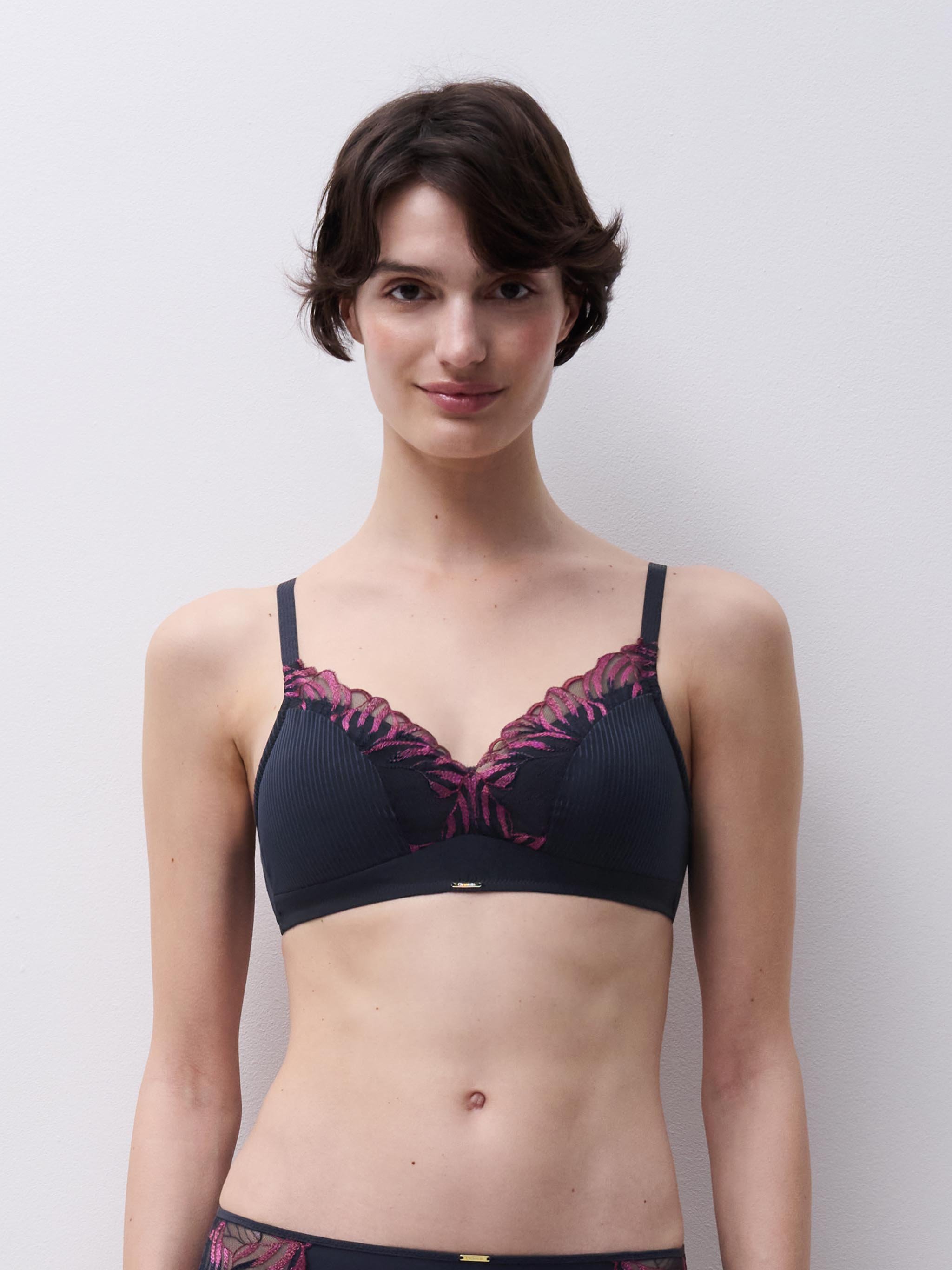 Non-wired padded bra with embroidery support CHANTELLE