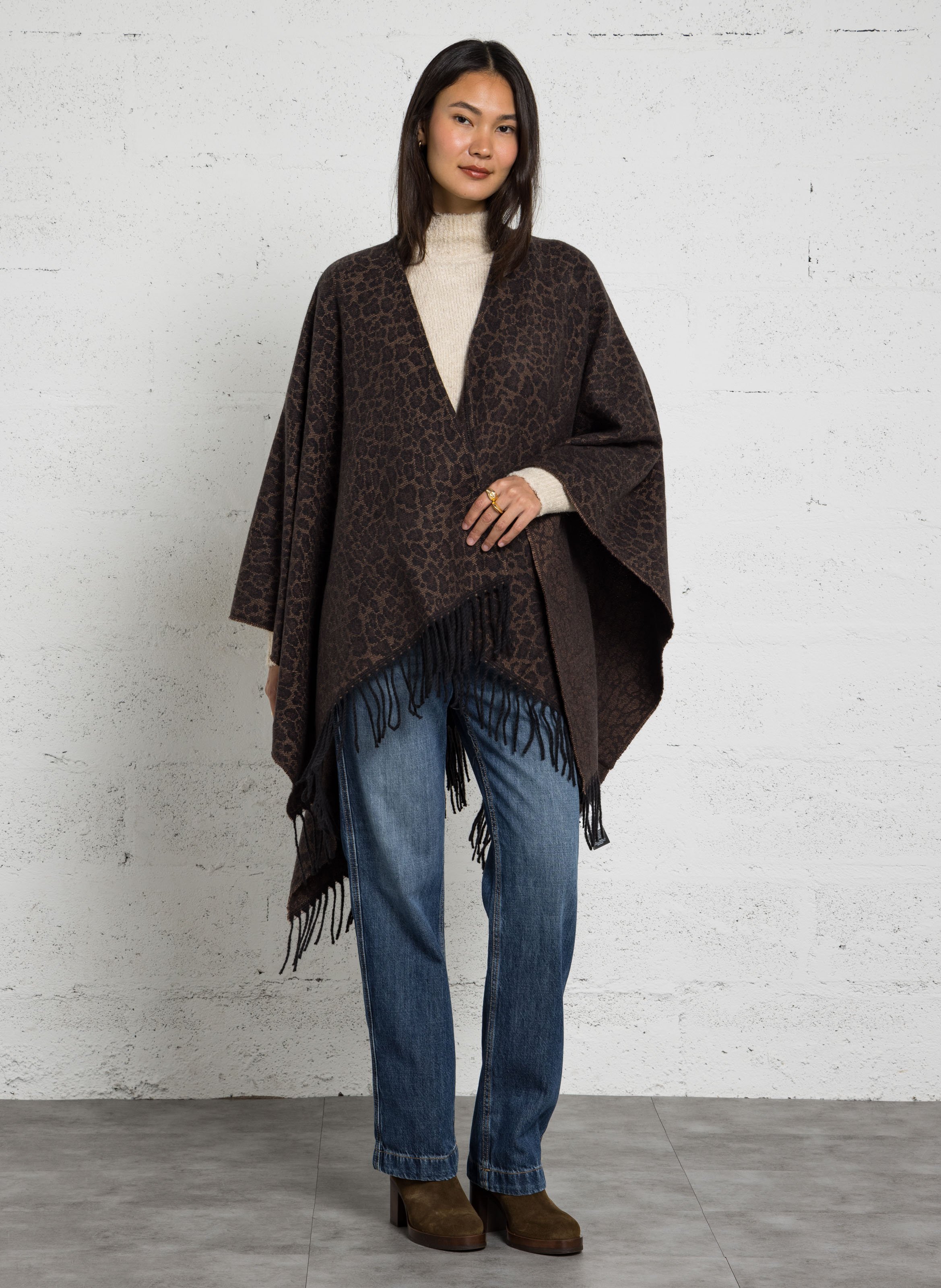 Weiter Leopardenponcho mit Fransen LE TEMPS DES CERISES Braun