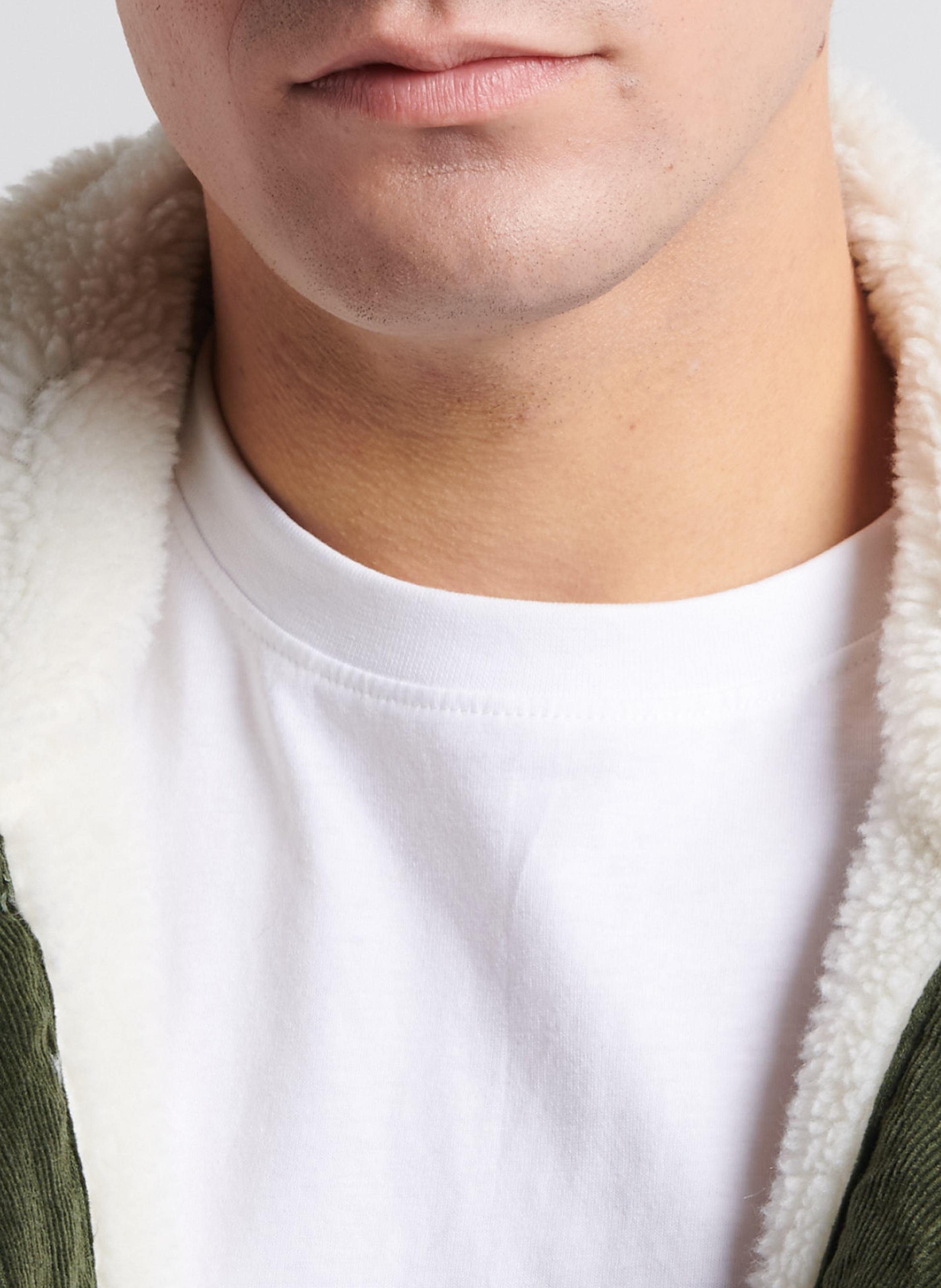 Rundhals-T-Shirt aus Bio-Baumwolle - Look 3