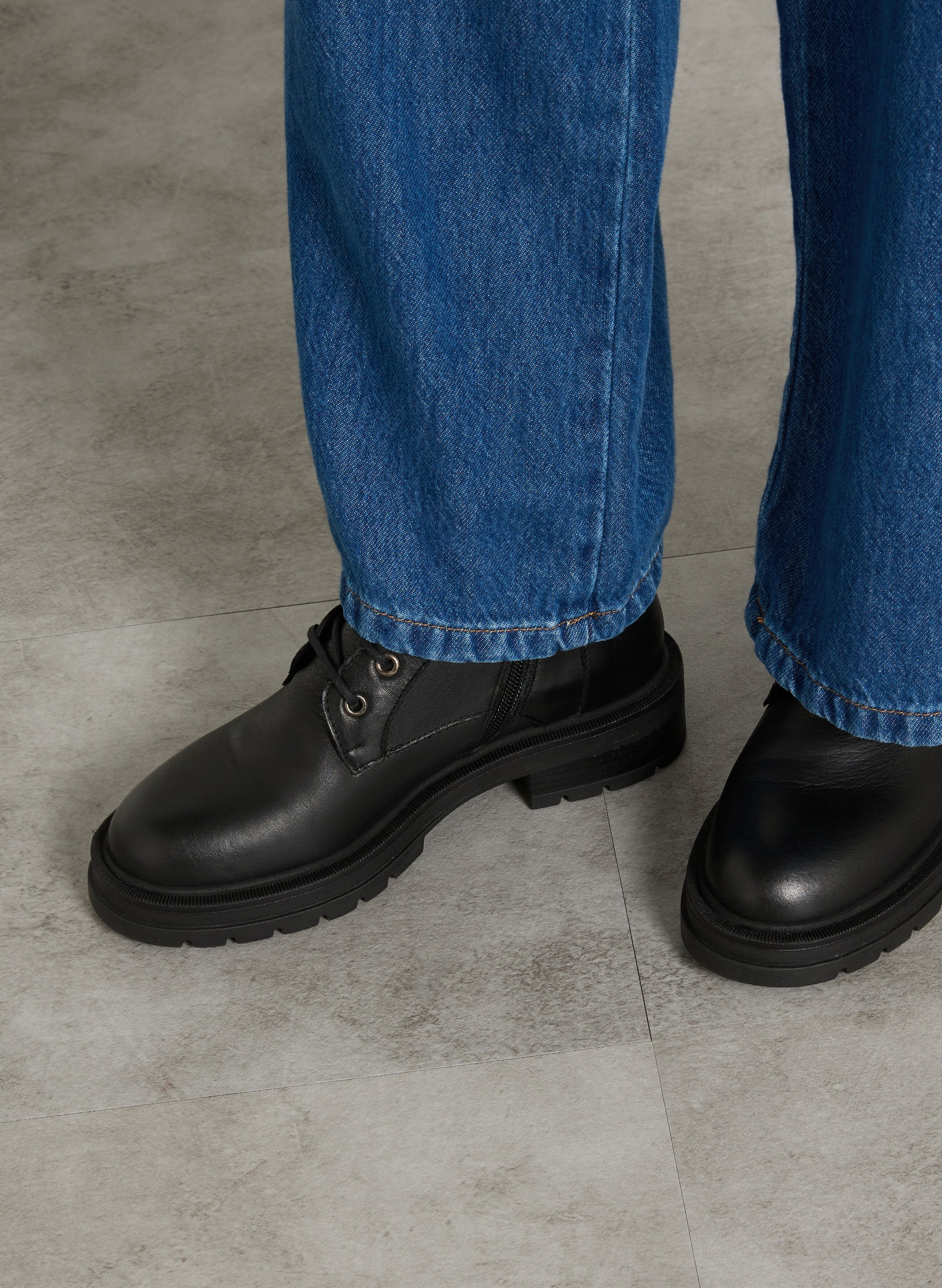 Lace-up leather ankle boots MELLOW YELLOW Black