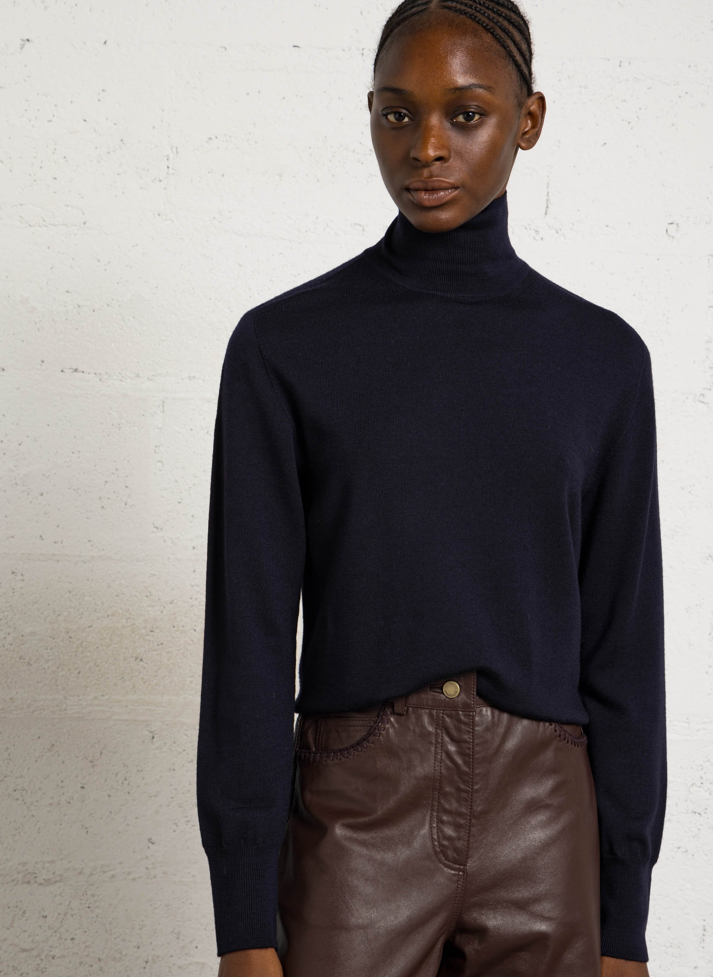 Gerader Pullover mit Rollkragen aus Wolle POMANDERE Blau