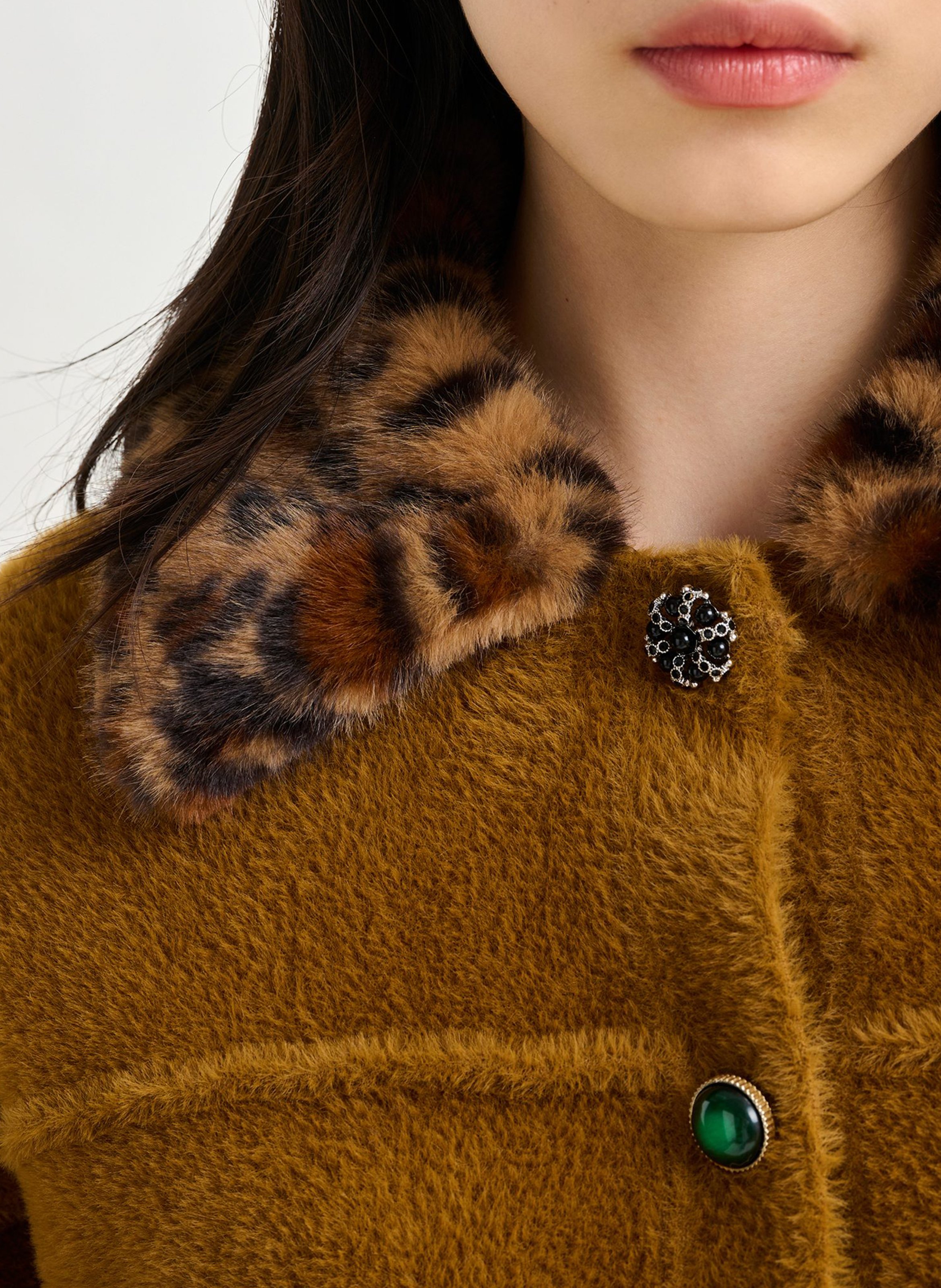 Cardigan ample à col fourrure amovible ESSENTIEL ANTWERP Marron