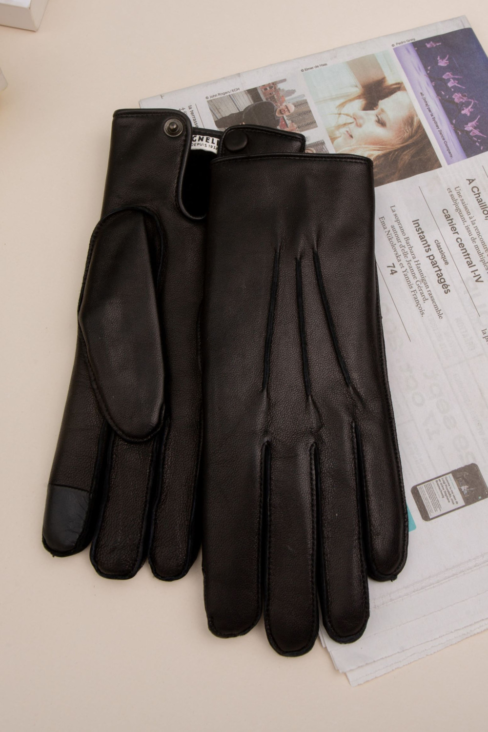 Oscar leather gloves lined with rabbit fur AGNELLE Black
